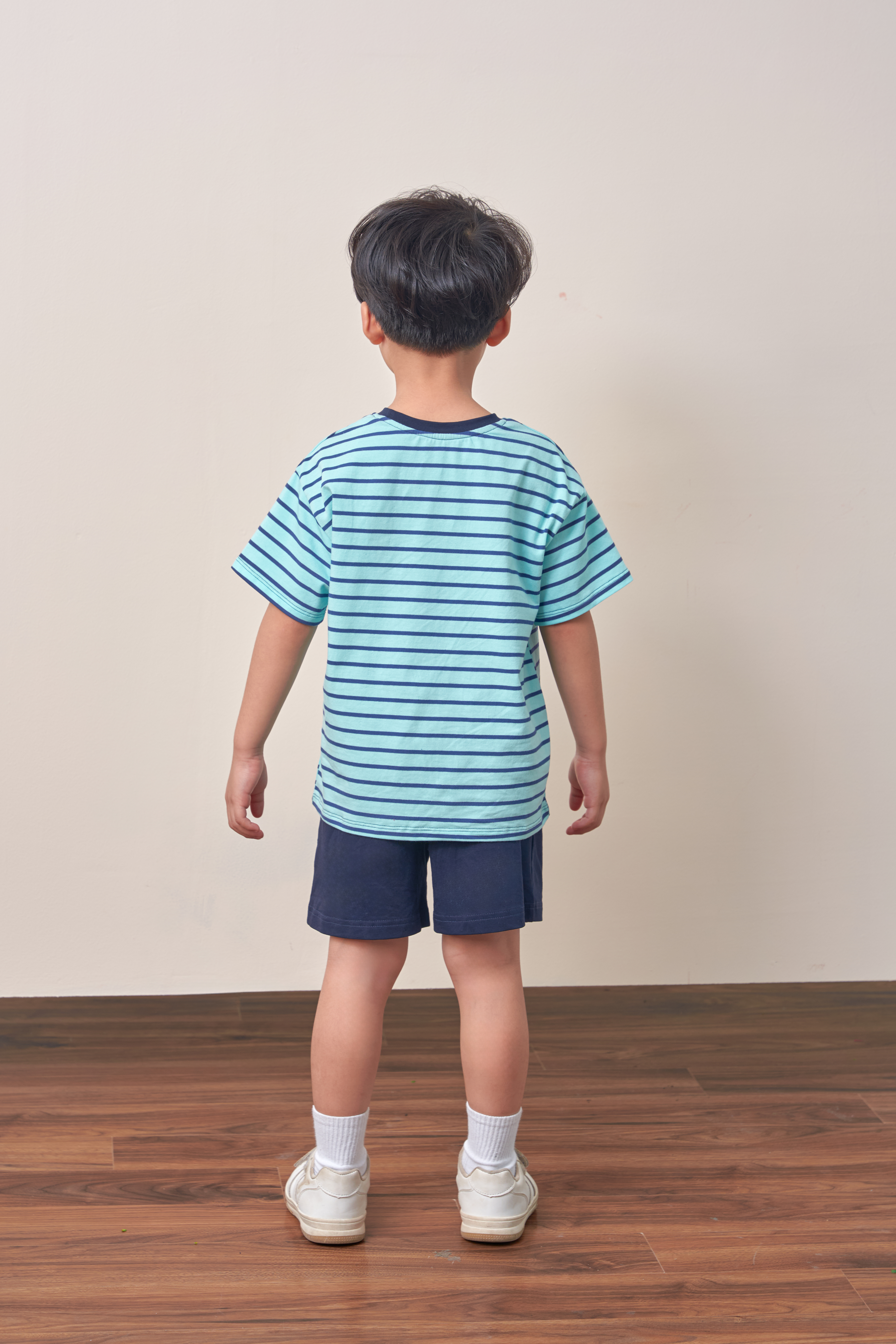 Bộ áo kẻ in hình quần màu_thumbnail_1