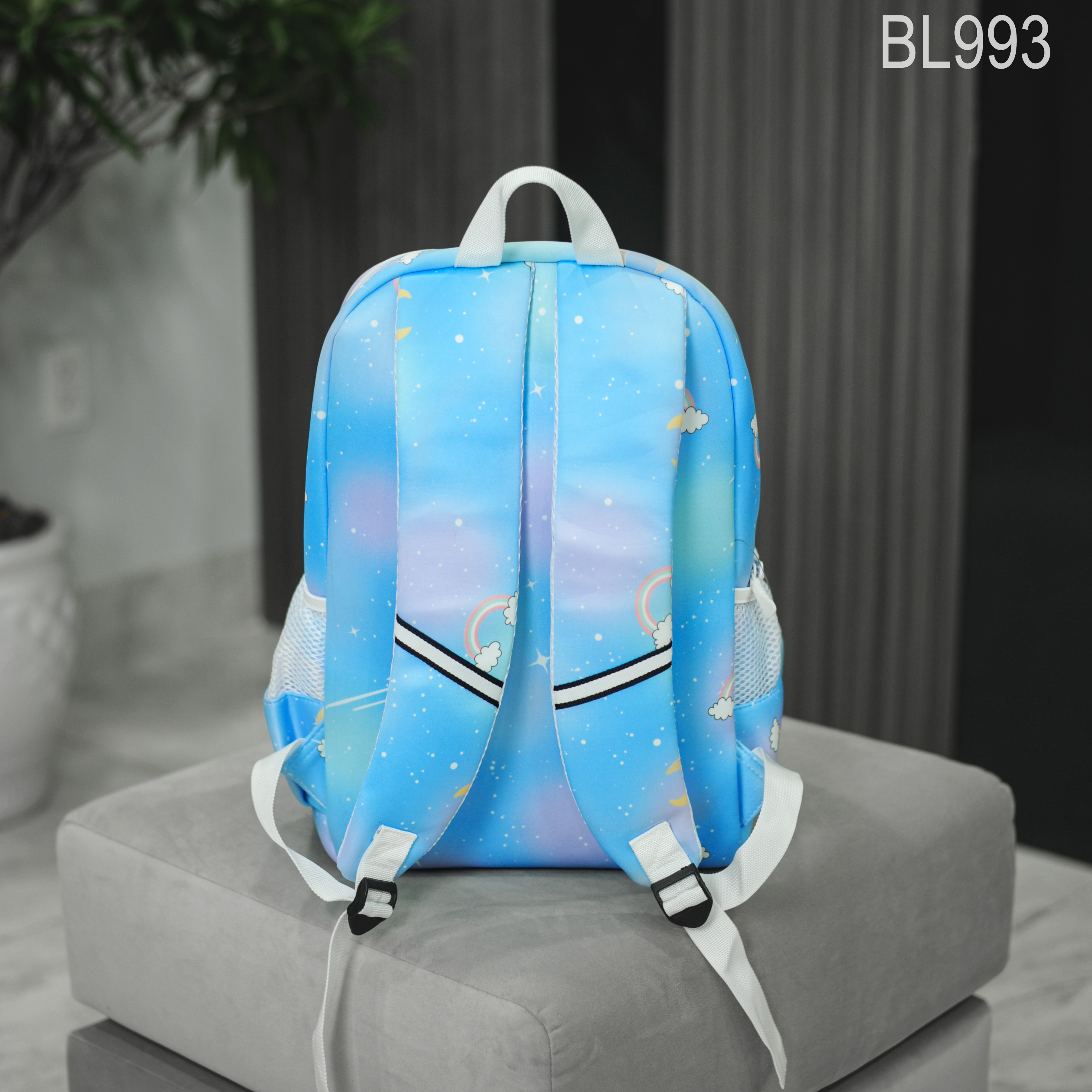 BL993 JMP_thumbnail_4