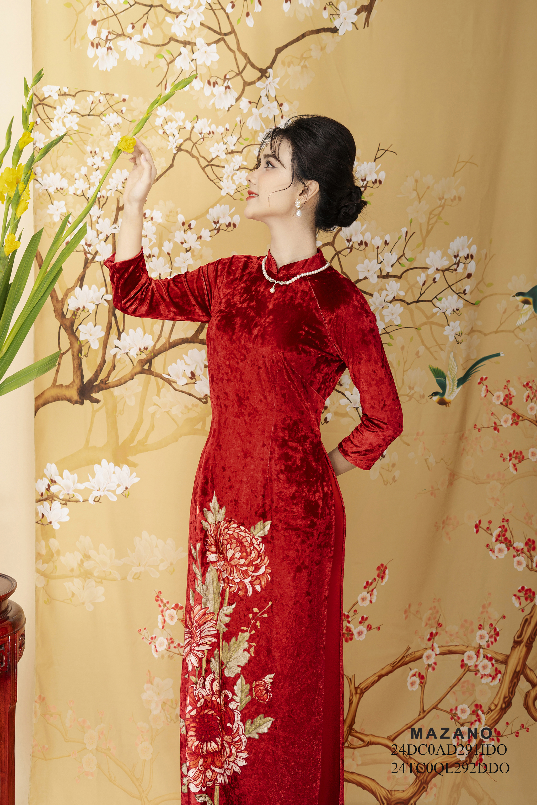 Áo Dài in hoa cúc Vải nhung Cổ tròn Tay dài Dài tới mắt cá chân - AD291IDO