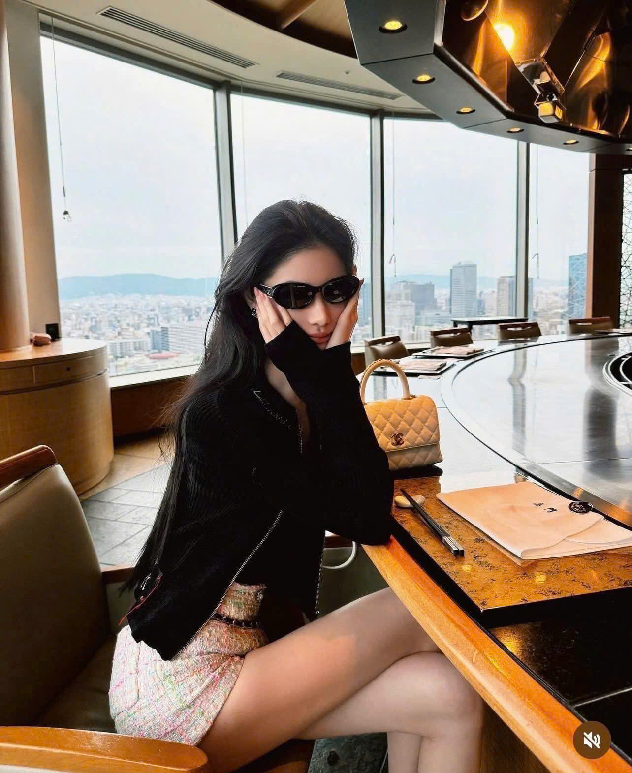 KÍNH HIỆU CHẤT LỪ CHANEL_thumbnail_8