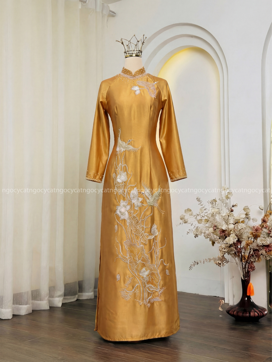 Áo Dài Bà Sui Màu Vàng Thêu Hoa Sen Hạc