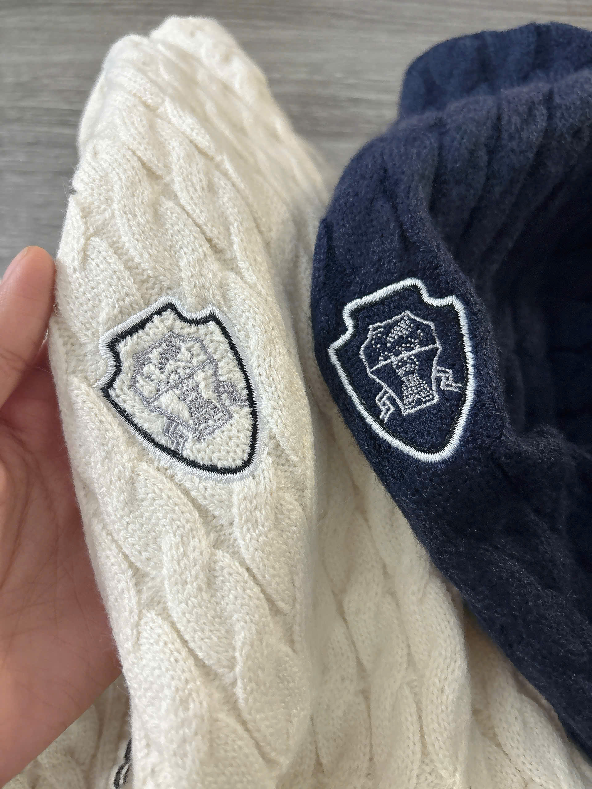 A805 ÁO KHOÁC DỆT KIM 2 MÀU_thumbnail_5