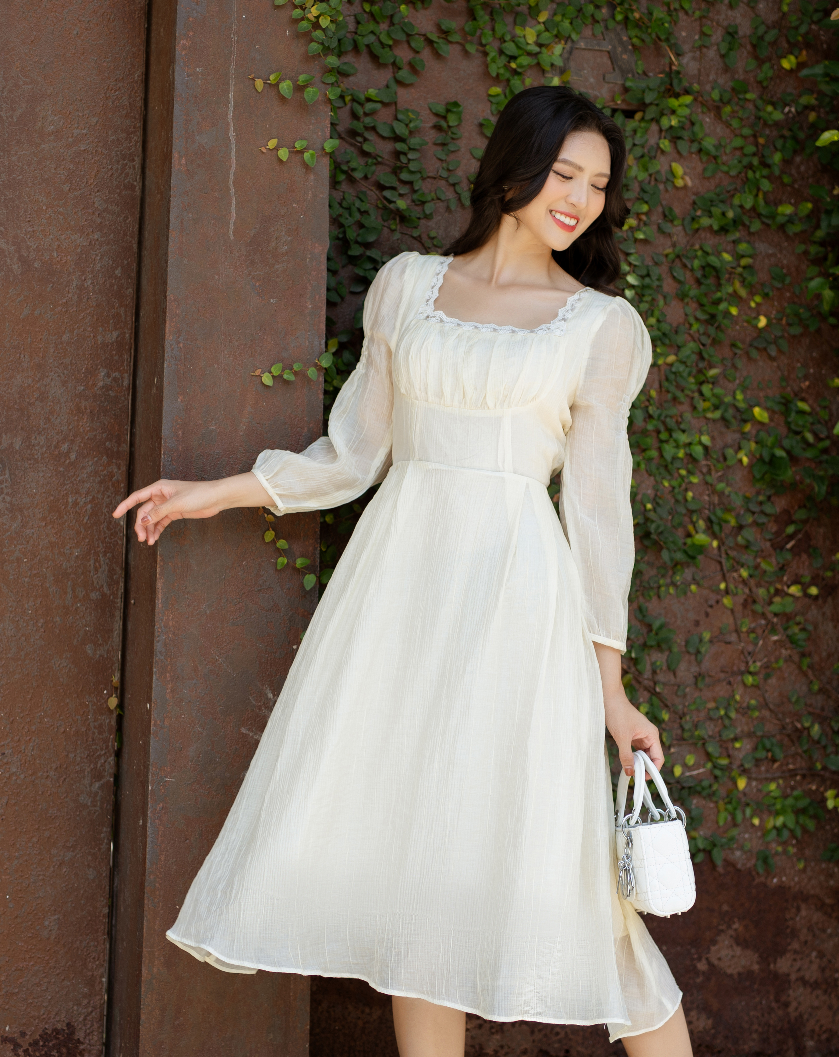 Đầm midi tay dài cổ U phối ren ngực_thumbnail_4