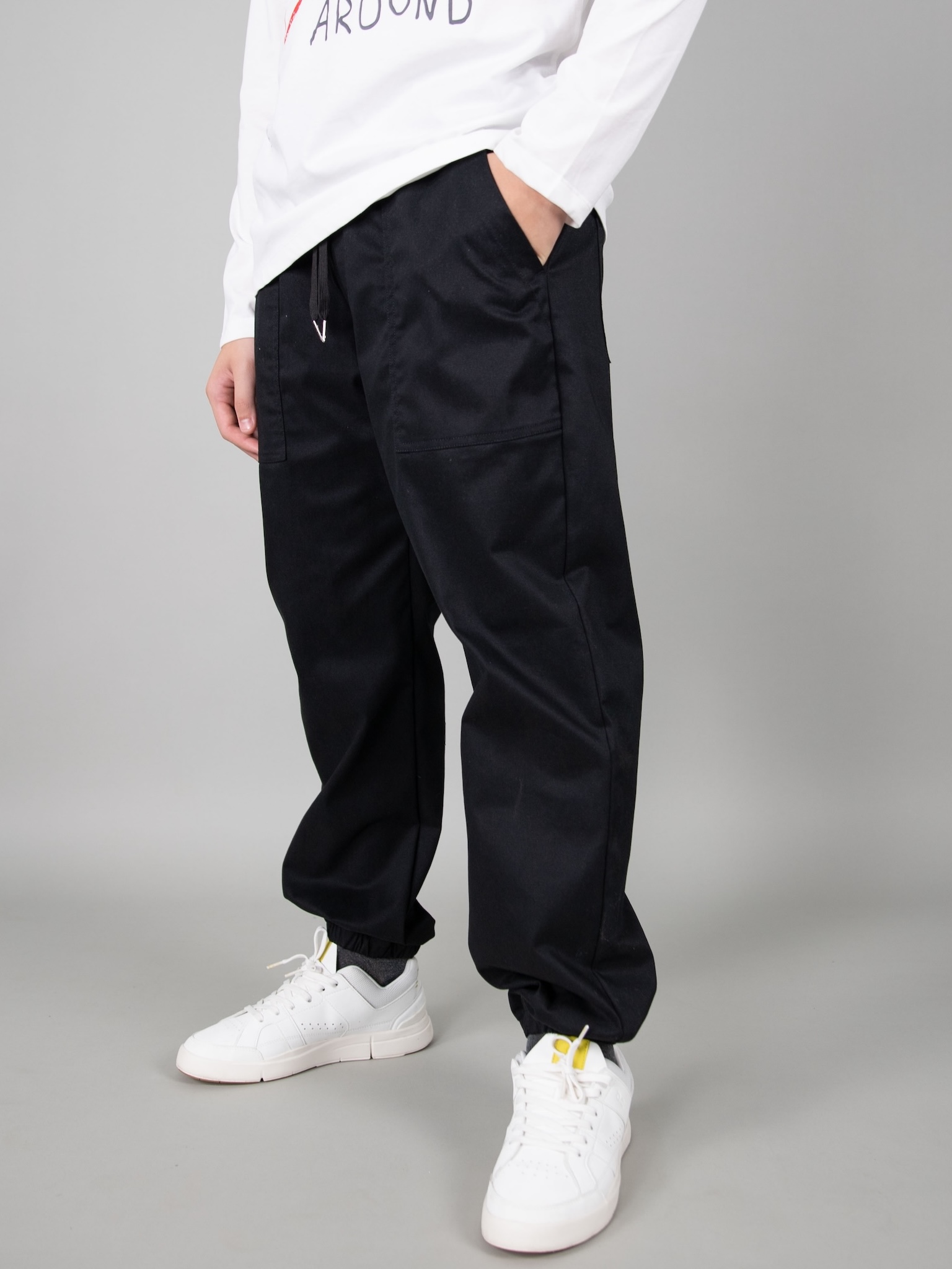 Quần kaki túi ốp màu đen chun gấu_thumbnail_2