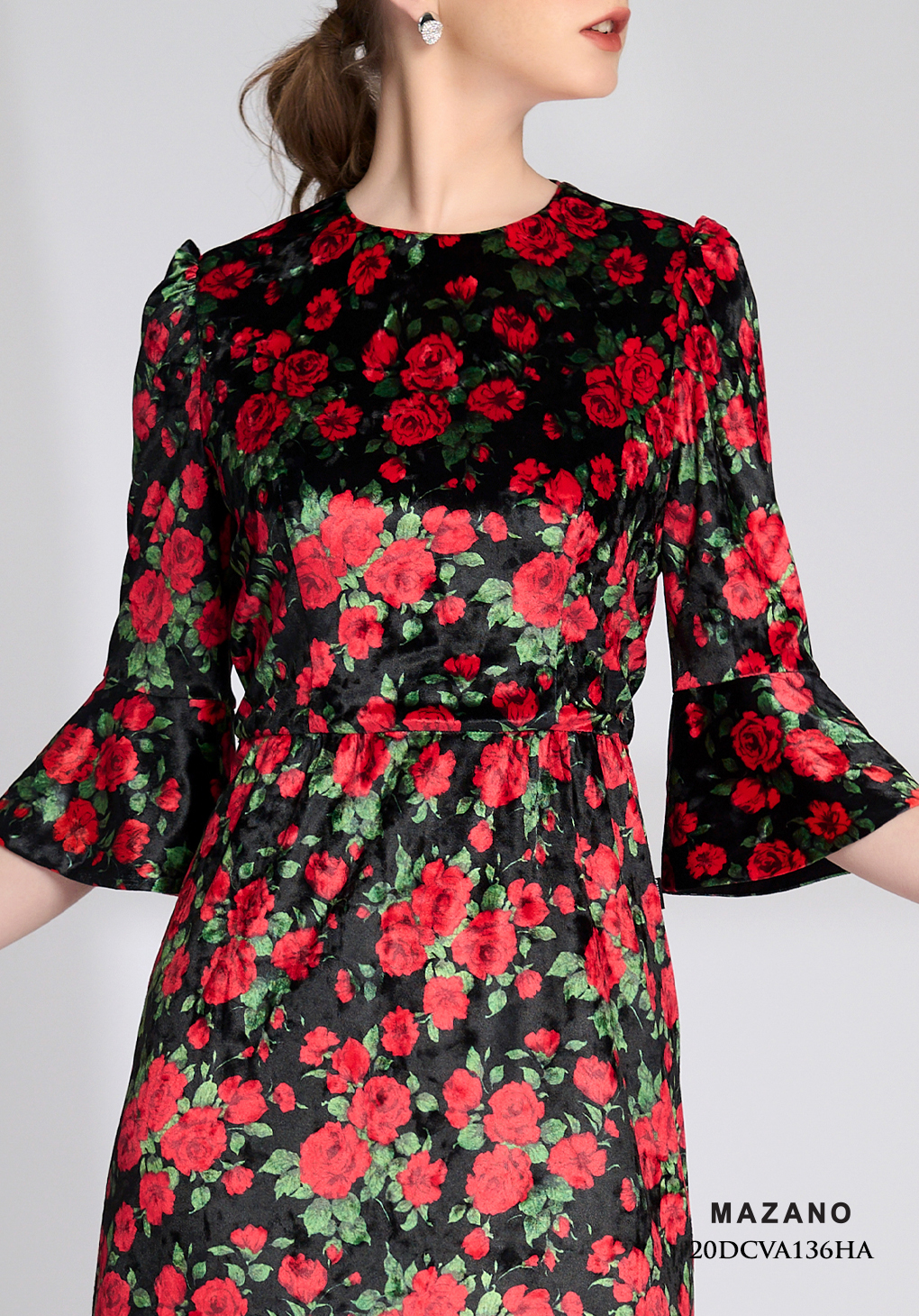 Đầm nhung đen họa tiết hoa đỏ_thumbnail_4