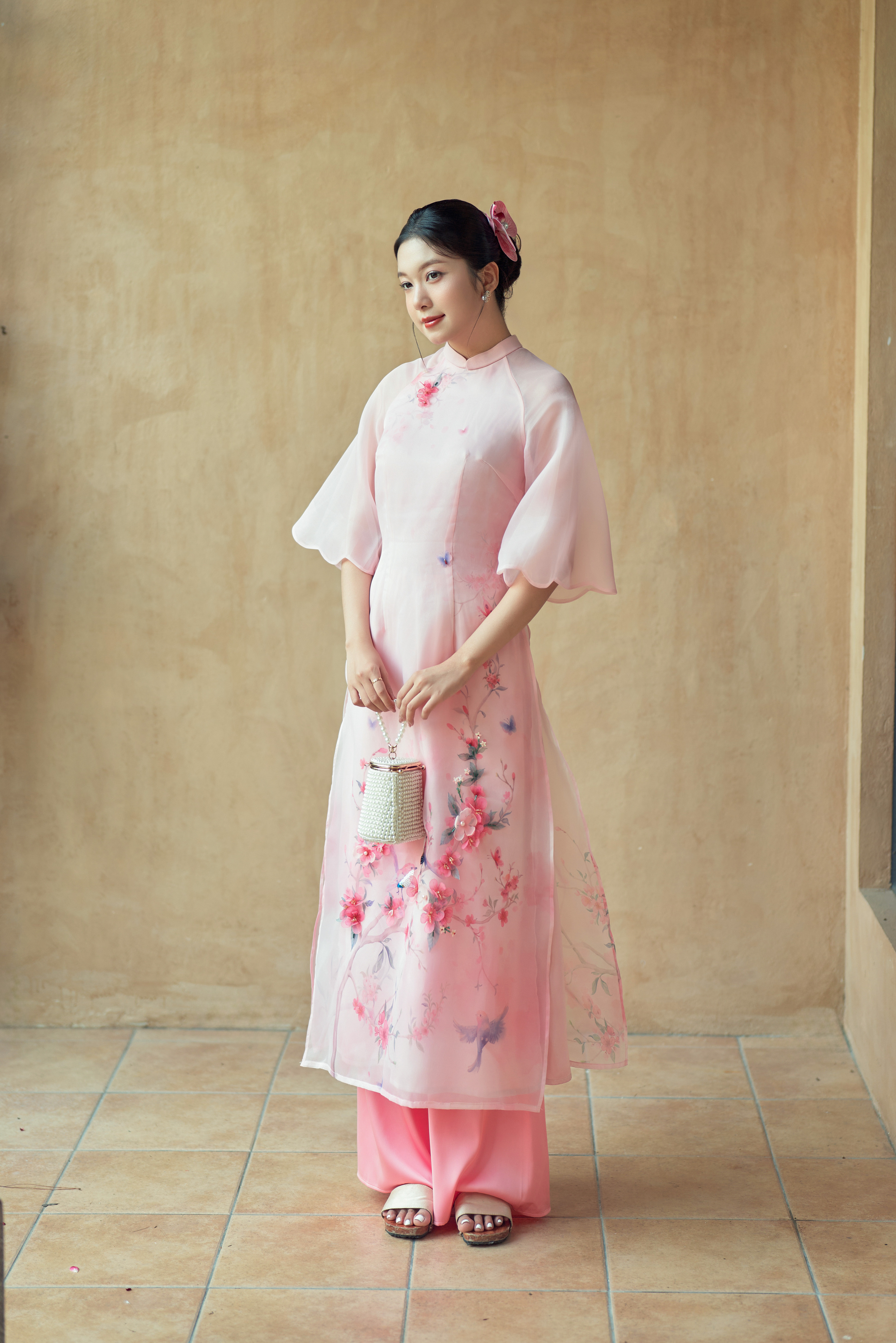 Áo dài mẹ Uyển Đào