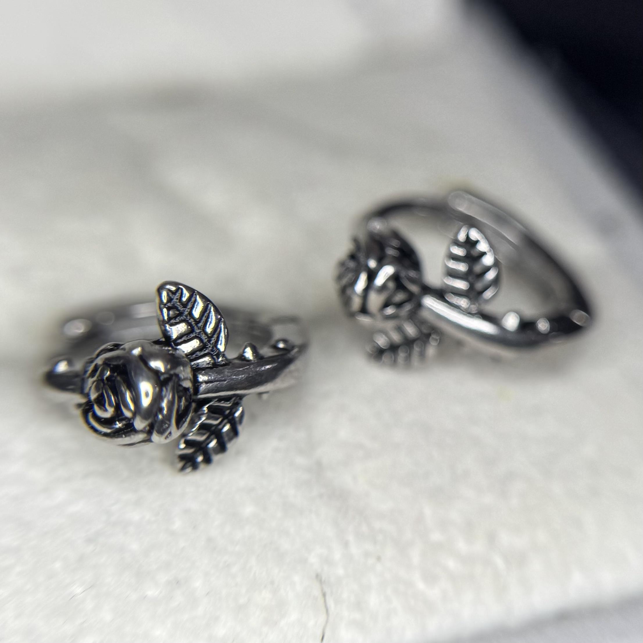 khuyên vòng kiểu nam nụ hồng có cánh size 10_thumbnail_1