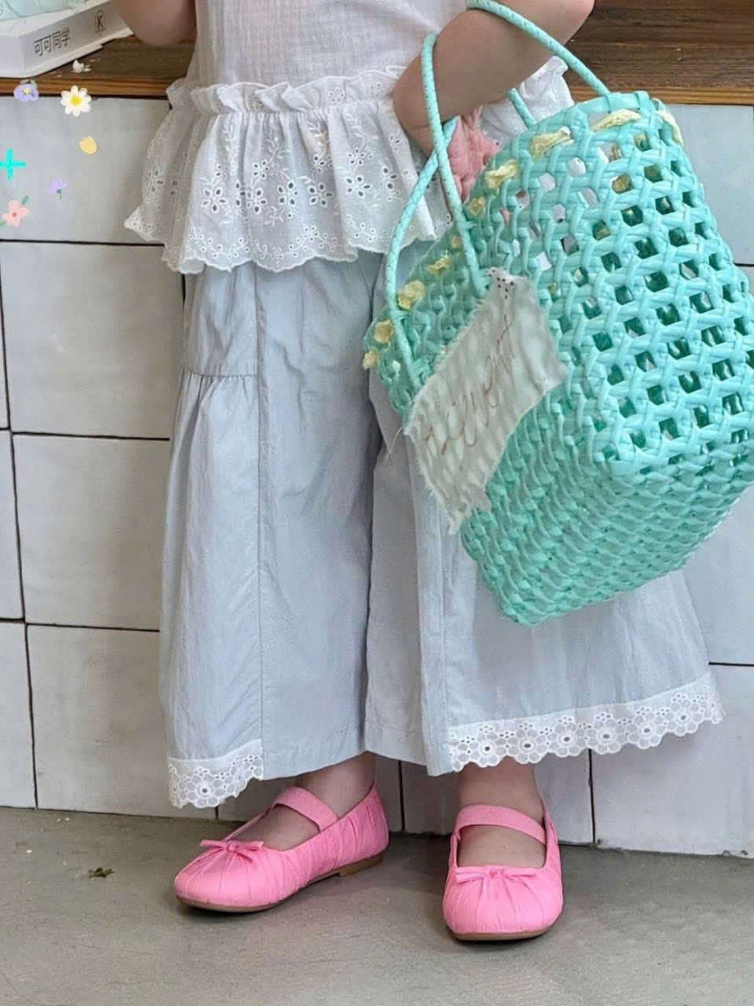 H171 - Quần cotton ống rộng màu xanh viền bèo ren trắng hãng Seven