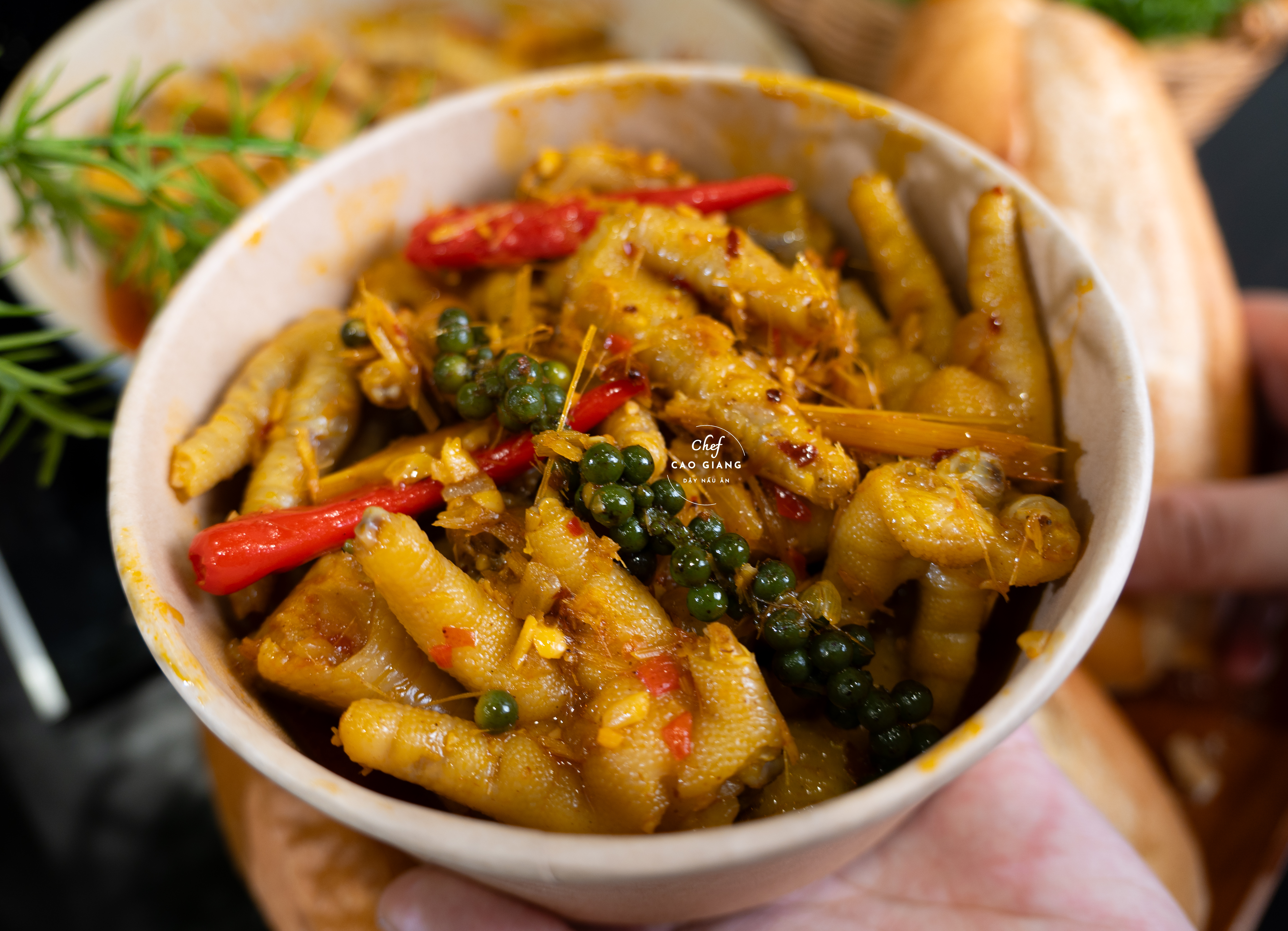 Hướng Dẫn Làm Chân Gà Tê Cay Chấm Bánh Mỳ