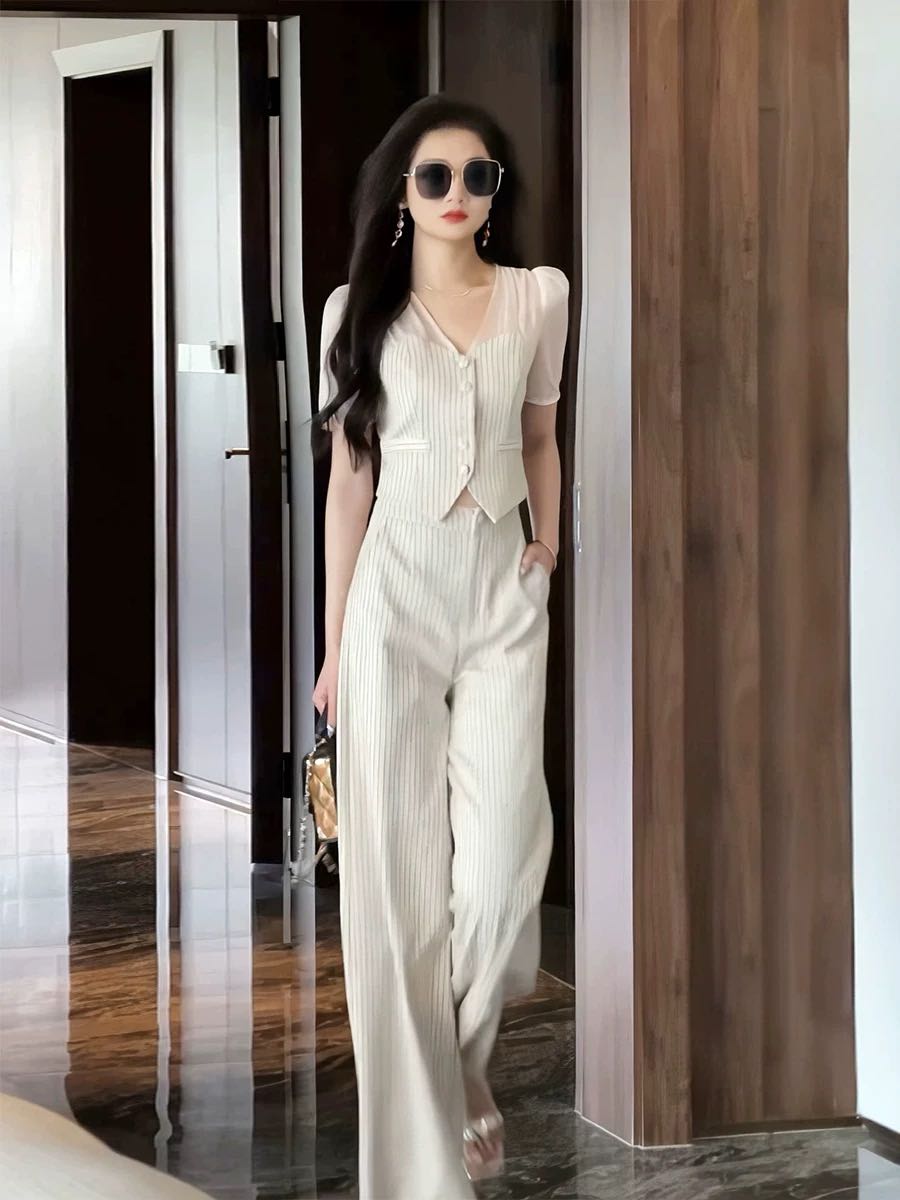 Set bộ đồ áo cổ V phối sọc phong cách_thumbnail_4