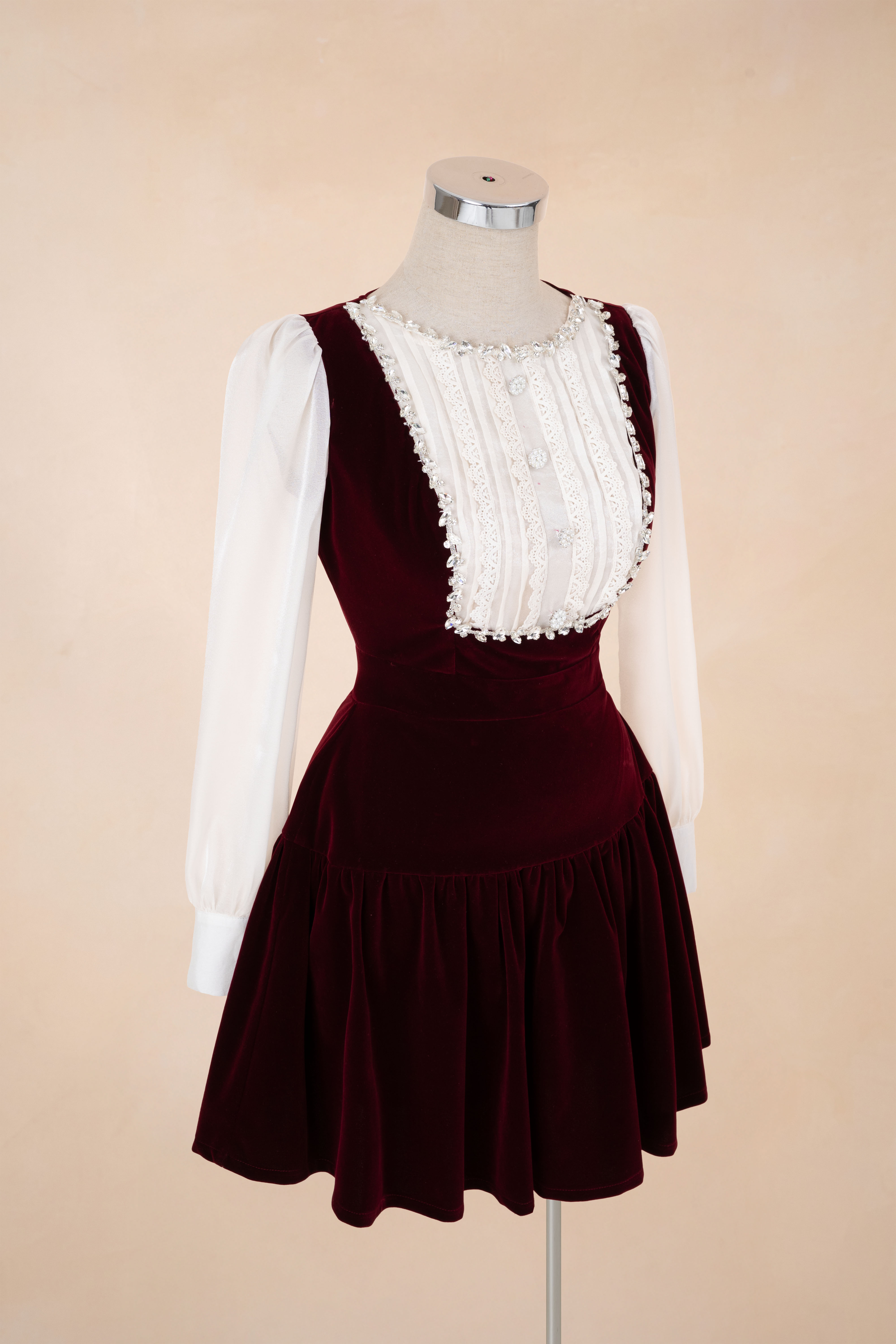 Đầm Nhung Xoè Viền Cườm