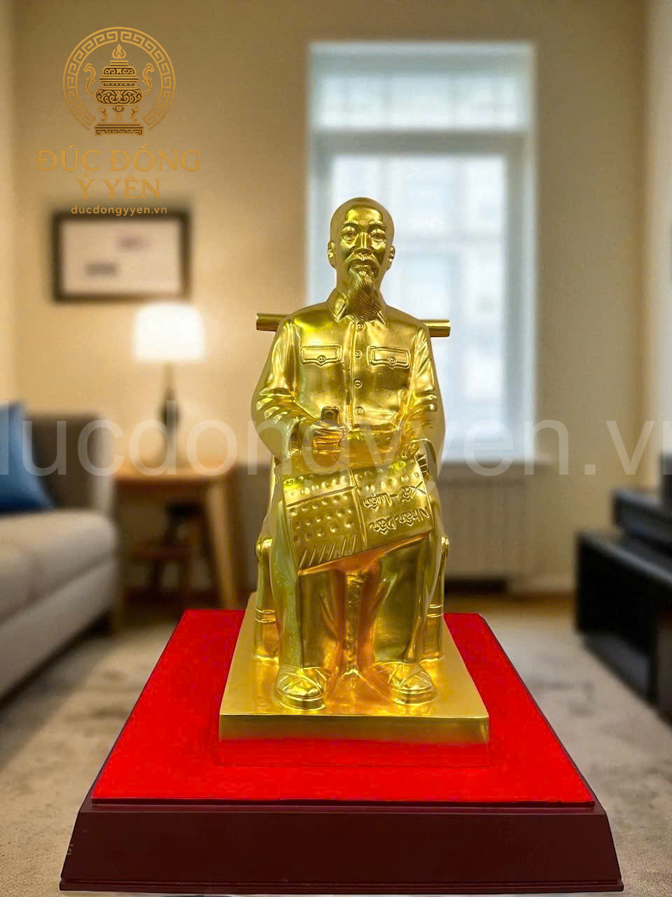 Tượng Bác Hồ ngồi ghế mây dát vàng 9999