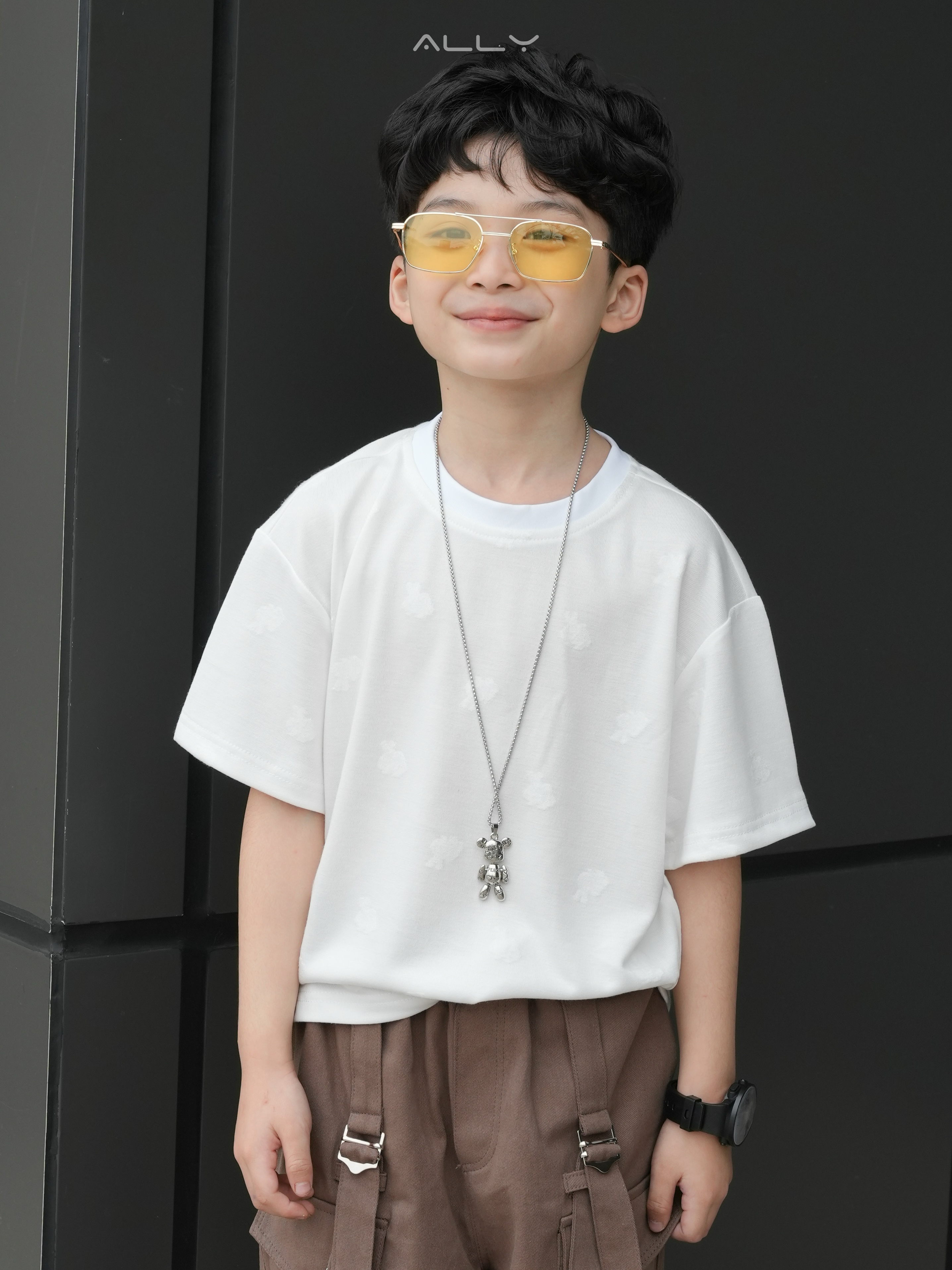 Áo Thun ALLY Bé Trai Cotton Cao Cấp – Thêu Hình Thỏ Chìm Cực Xinh – Dáng Rộng Unisex 