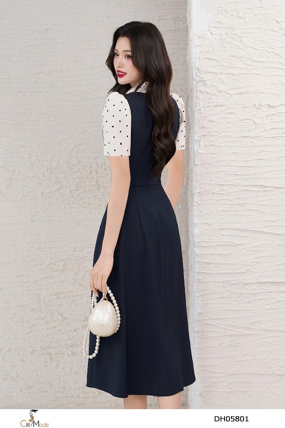 Đàm xòe tím than phối chấm bị cổ đức tay ngắn