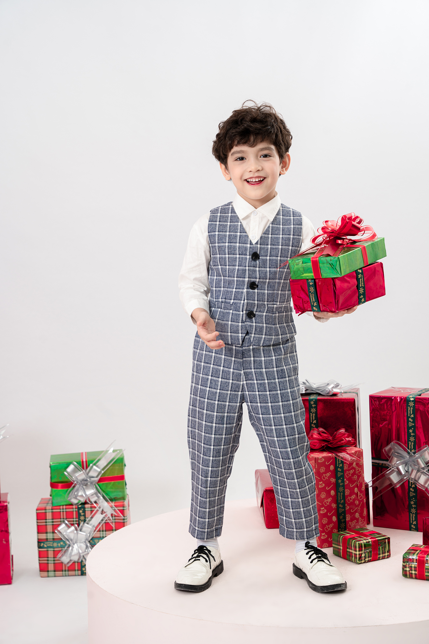 Áo gile bé trai vạt nhọn_thumbnail_1