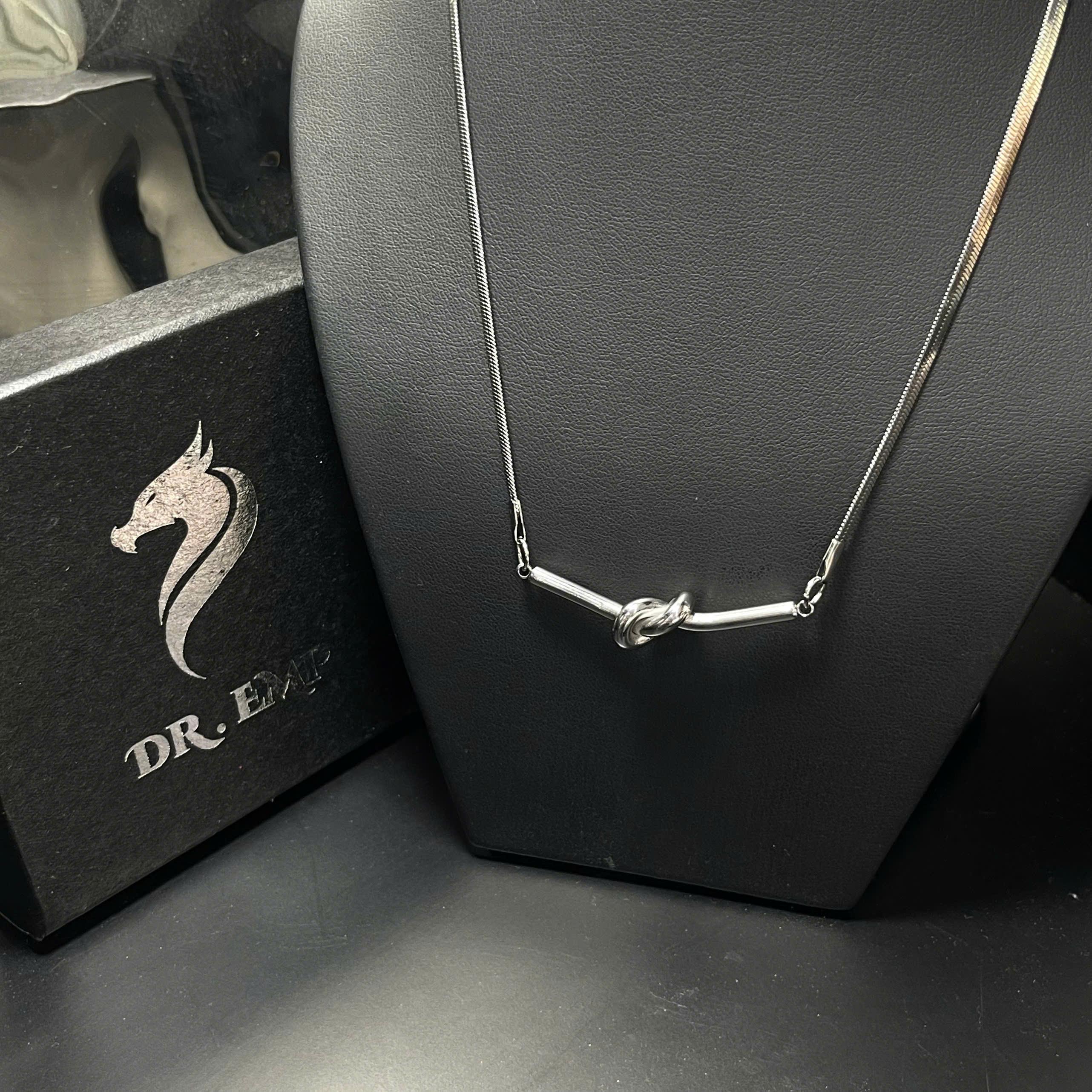 Vòng cổ dây rắn titan charm nút thắt bạc_thumbnail_2