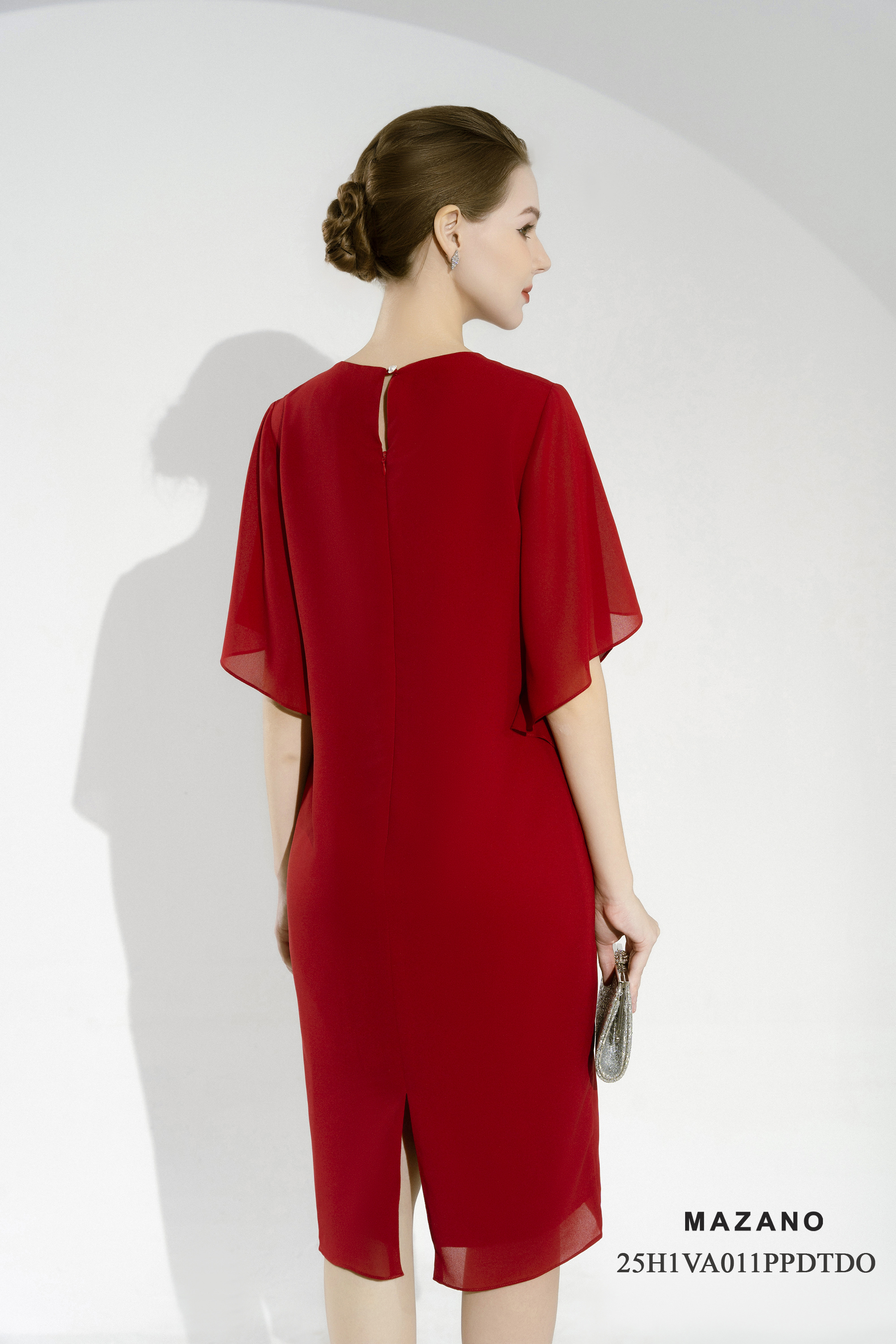 Váy Đầm suông Vải voan Đính trang trí Cổ tròn Tay rủ cách điệu dài váy qua gối - Mã VA011PTDO_thumbnail_2