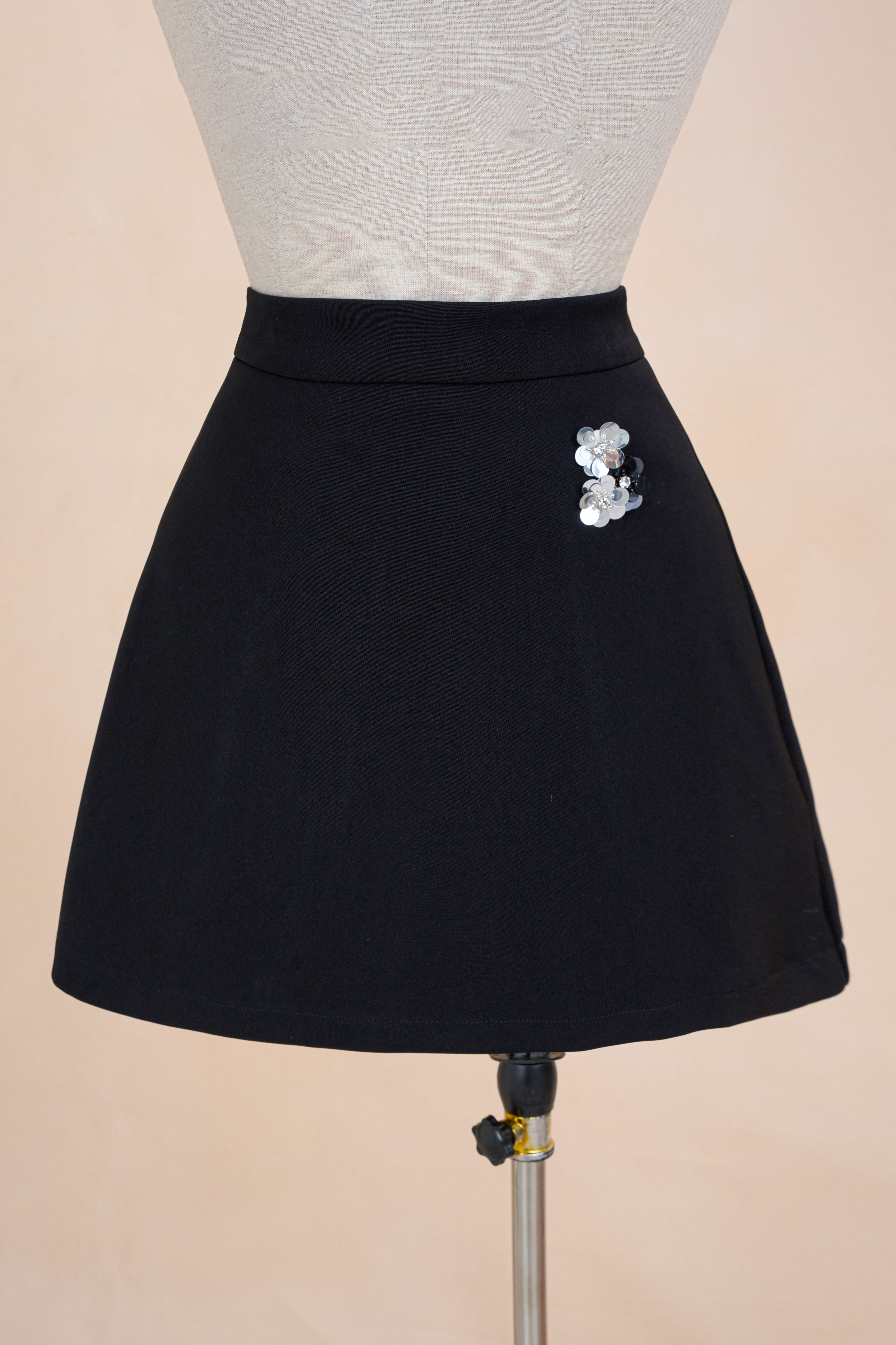 Chân Váy Chữ A Đính Hoa