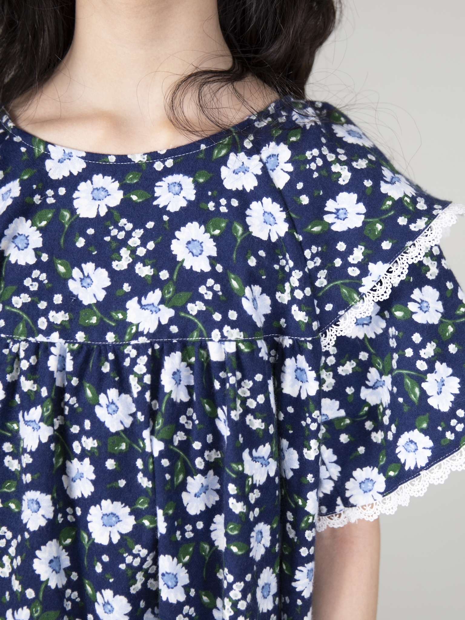 Váy xanh hoa cúc trắng_thumbnail_4