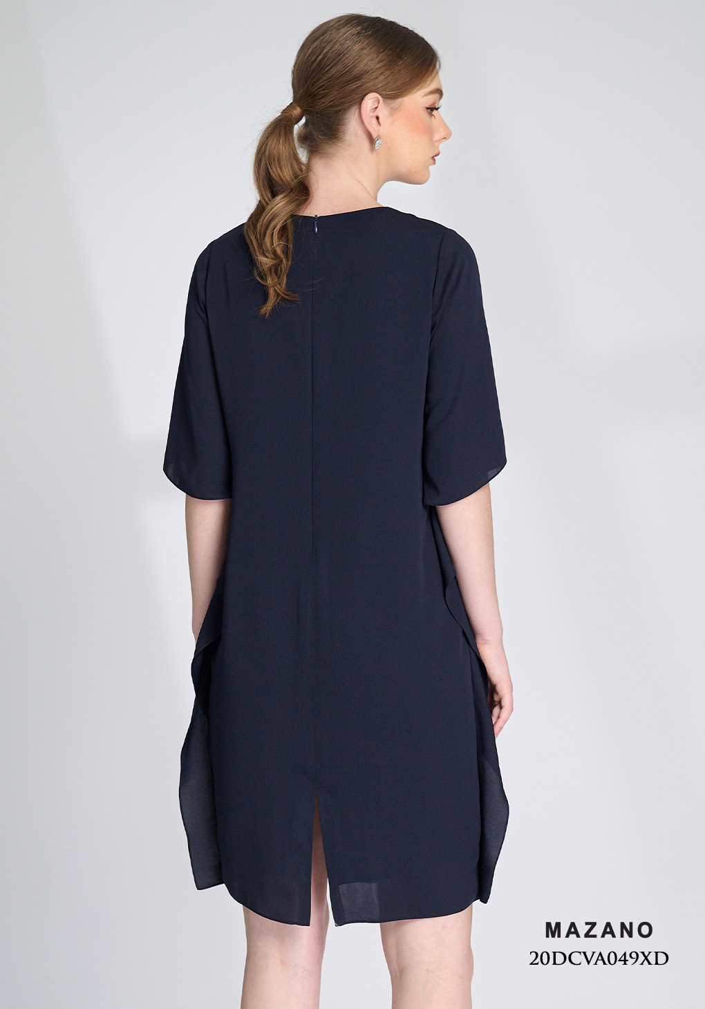 Đầm đen suông tay bèo đính kết cườm hoa to_thumbnail_5