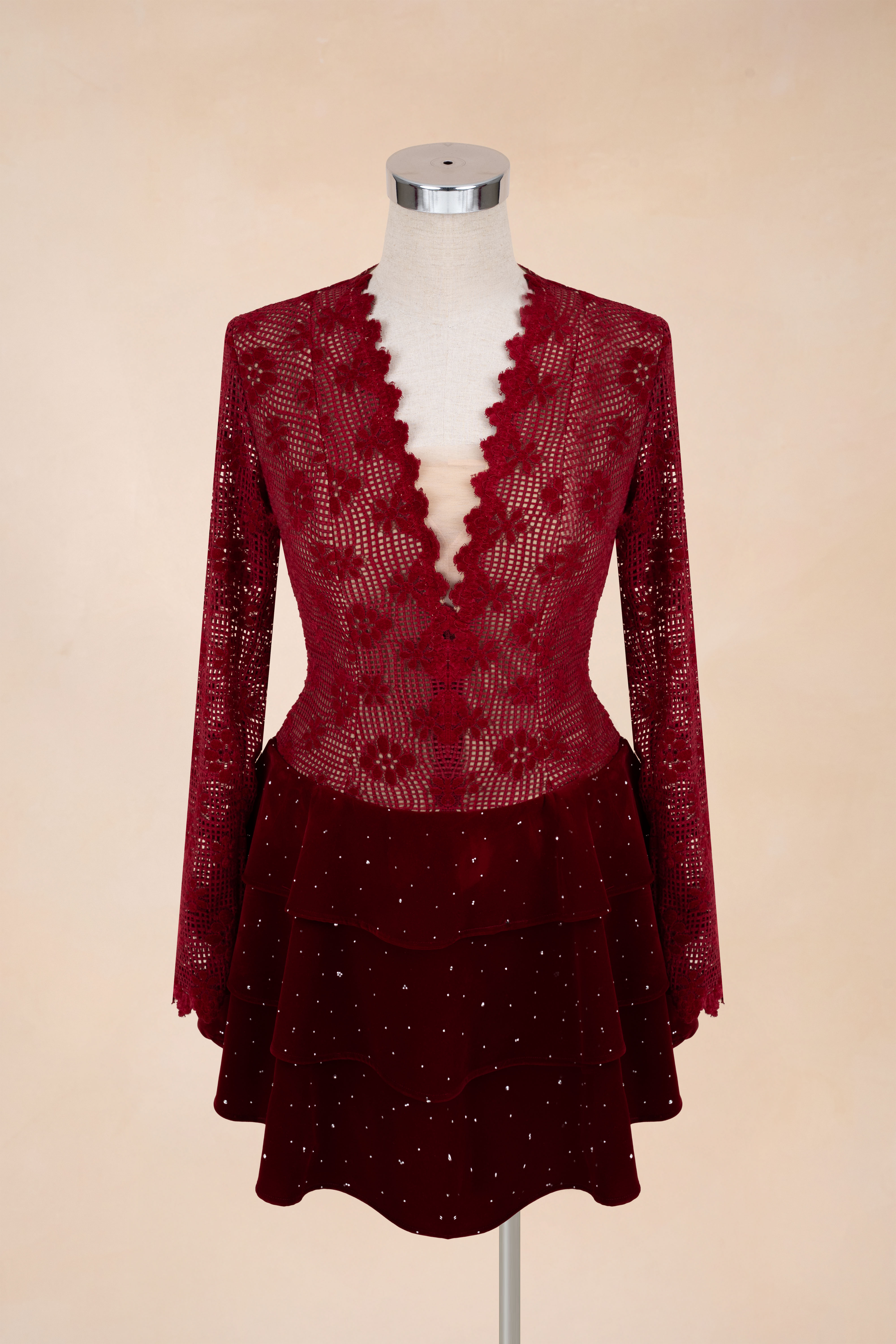 Đầm Xòe Cổ V Ép Nhiệt Đá Dáng Ngắn