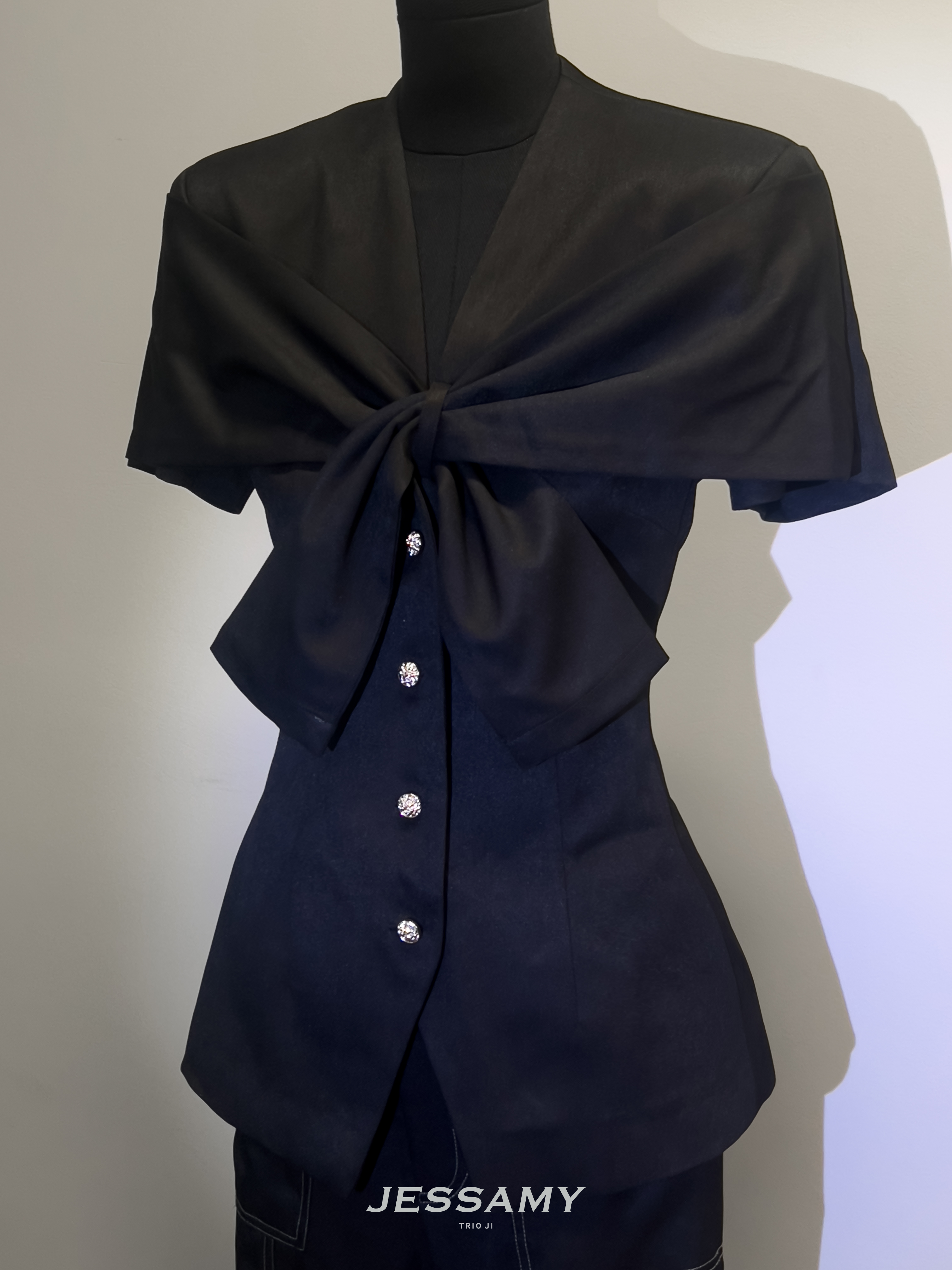 JESSAMY Top_thumbnail_8