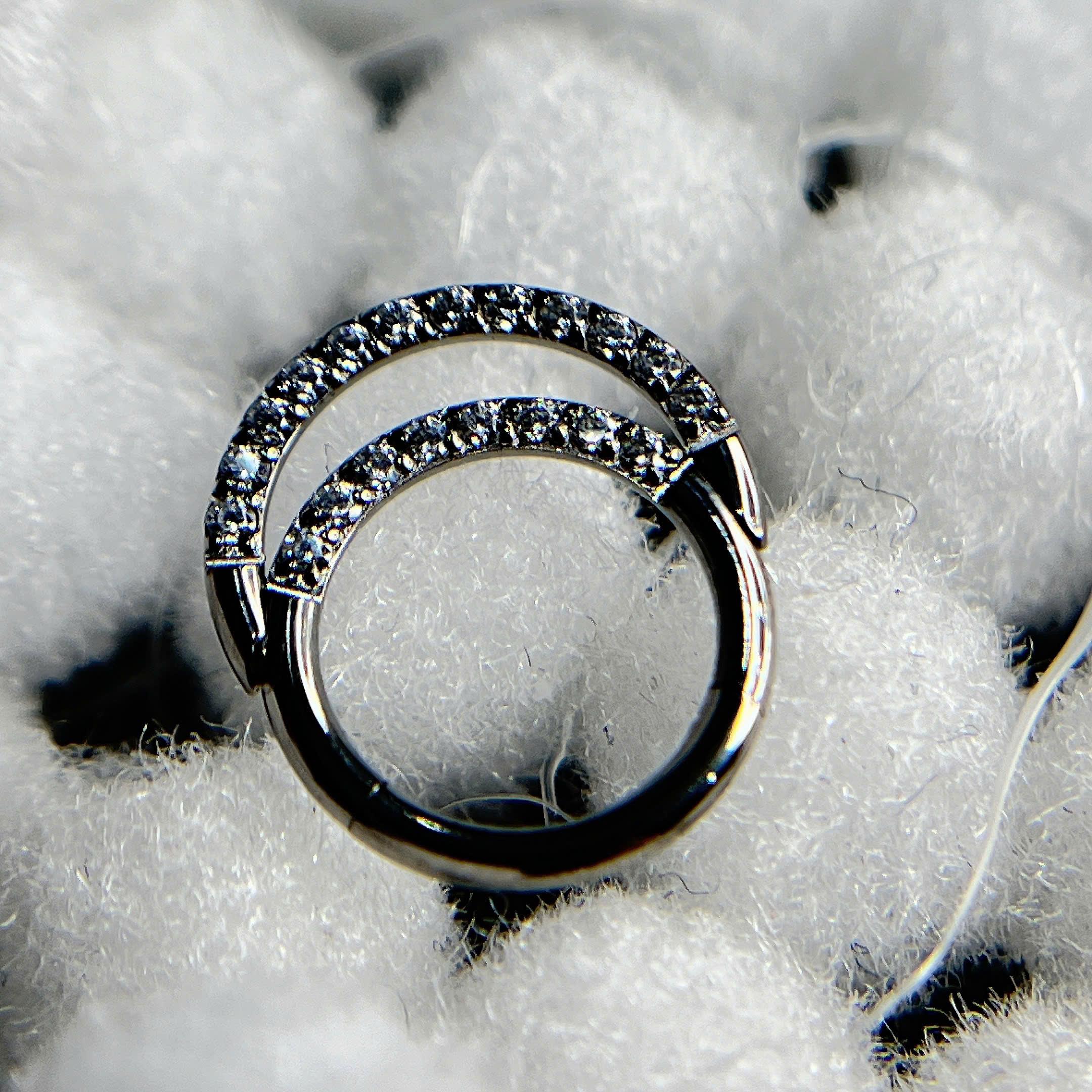 Daith titan 2 vòng đá