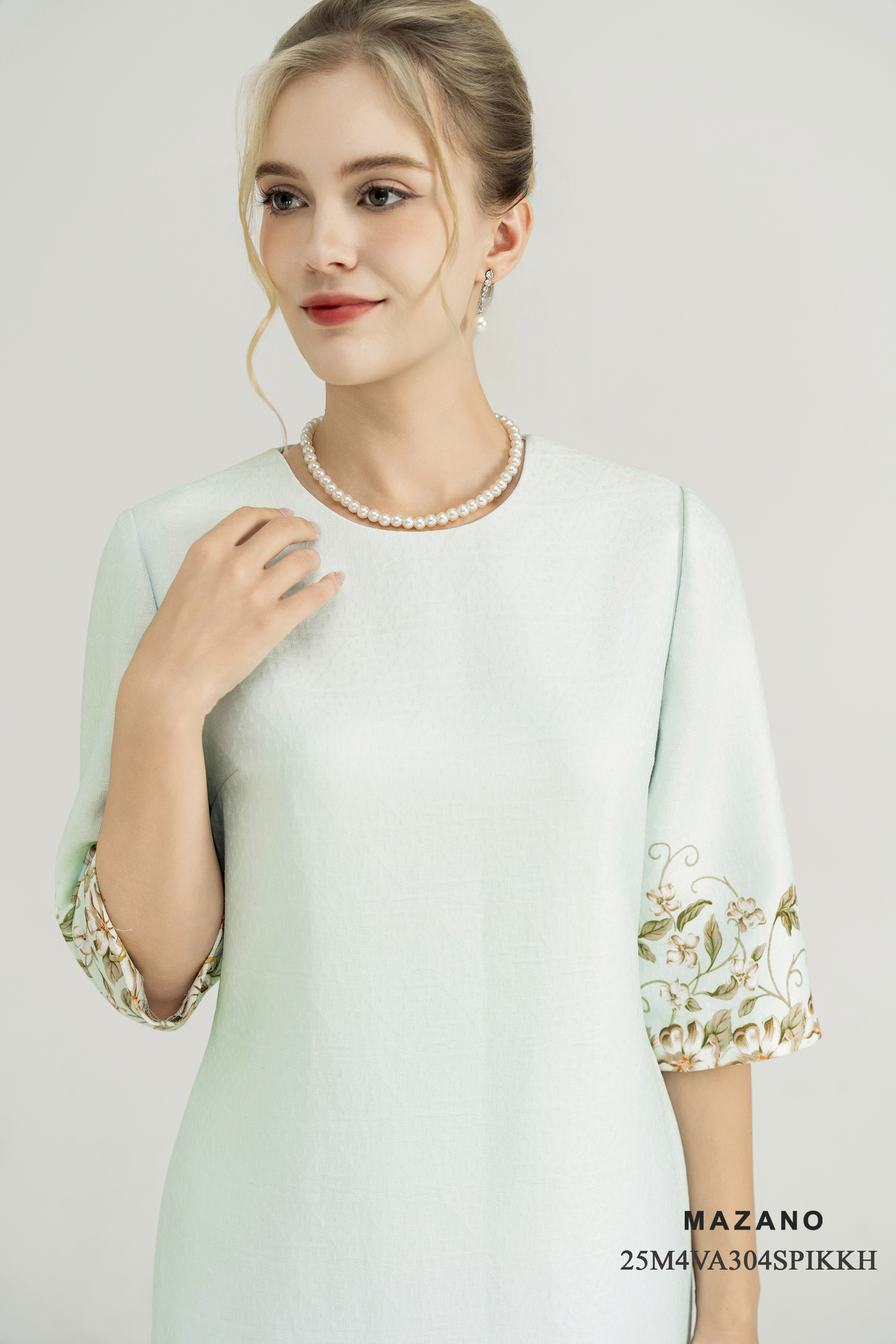 Váy Đầm Suông Vải tweed Hoạ tiết hoa cách điệu Cổ tròn Tay lỡ Dài qua gối_thumbnail_2