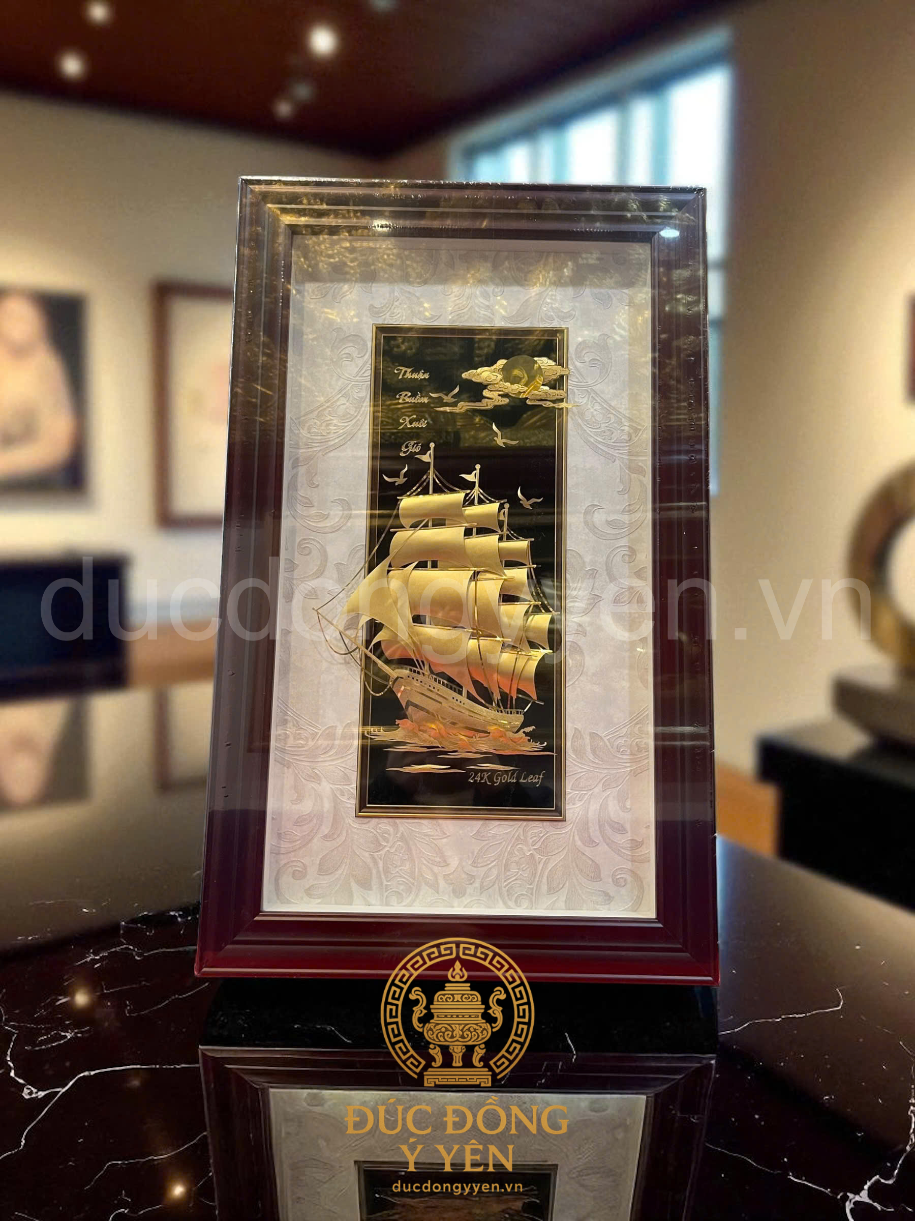 Tranh thuyền thuận buồm xuôi gió mạ vàng 24k KT 54 X 31 CM