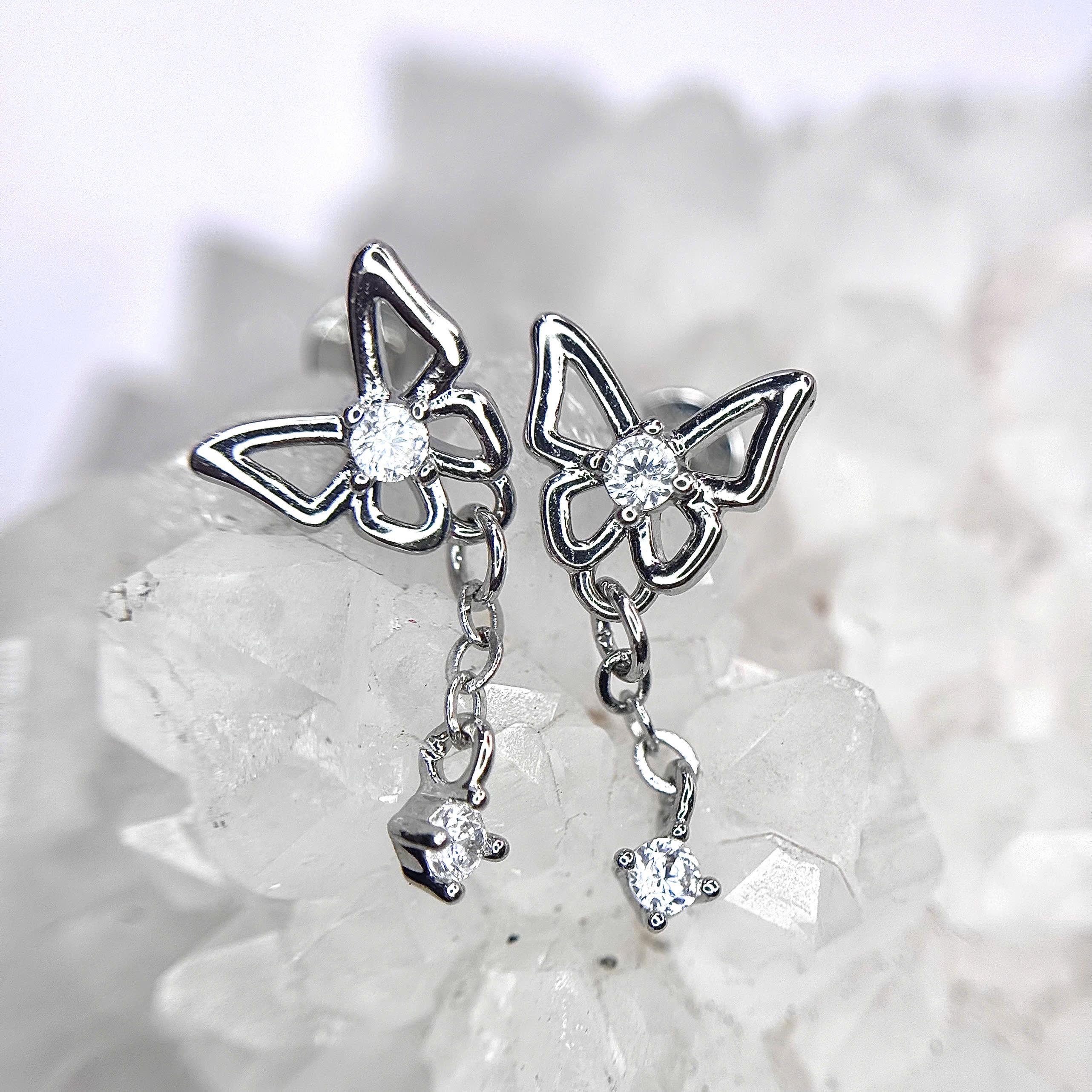 khuyên kiểu con bướm lớn rỗng rơi đá bi