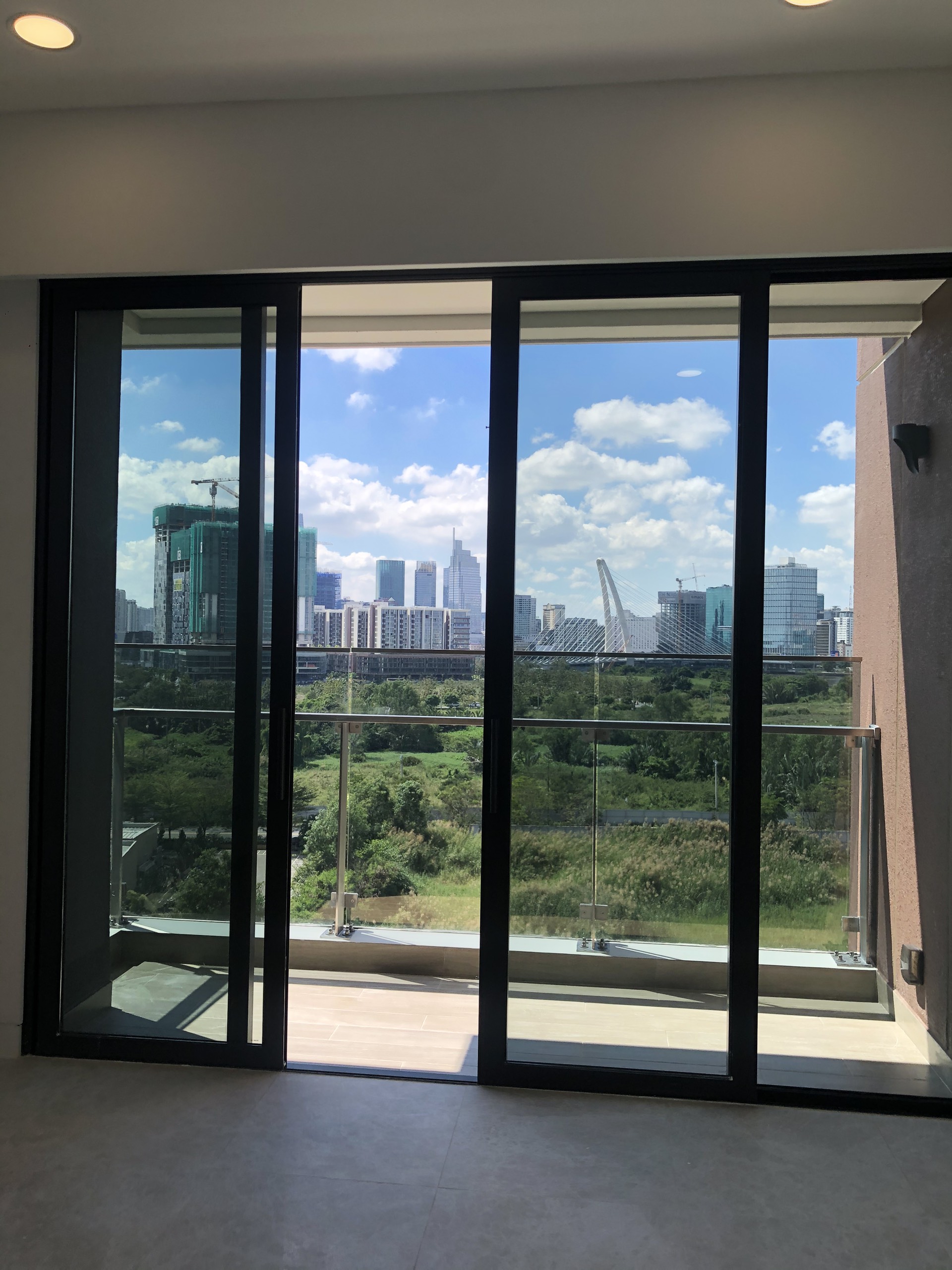 Cho thuê căn 2PN nội thất cơ bán 94m2 chỉ 30tr/tháng_thumbnail_1