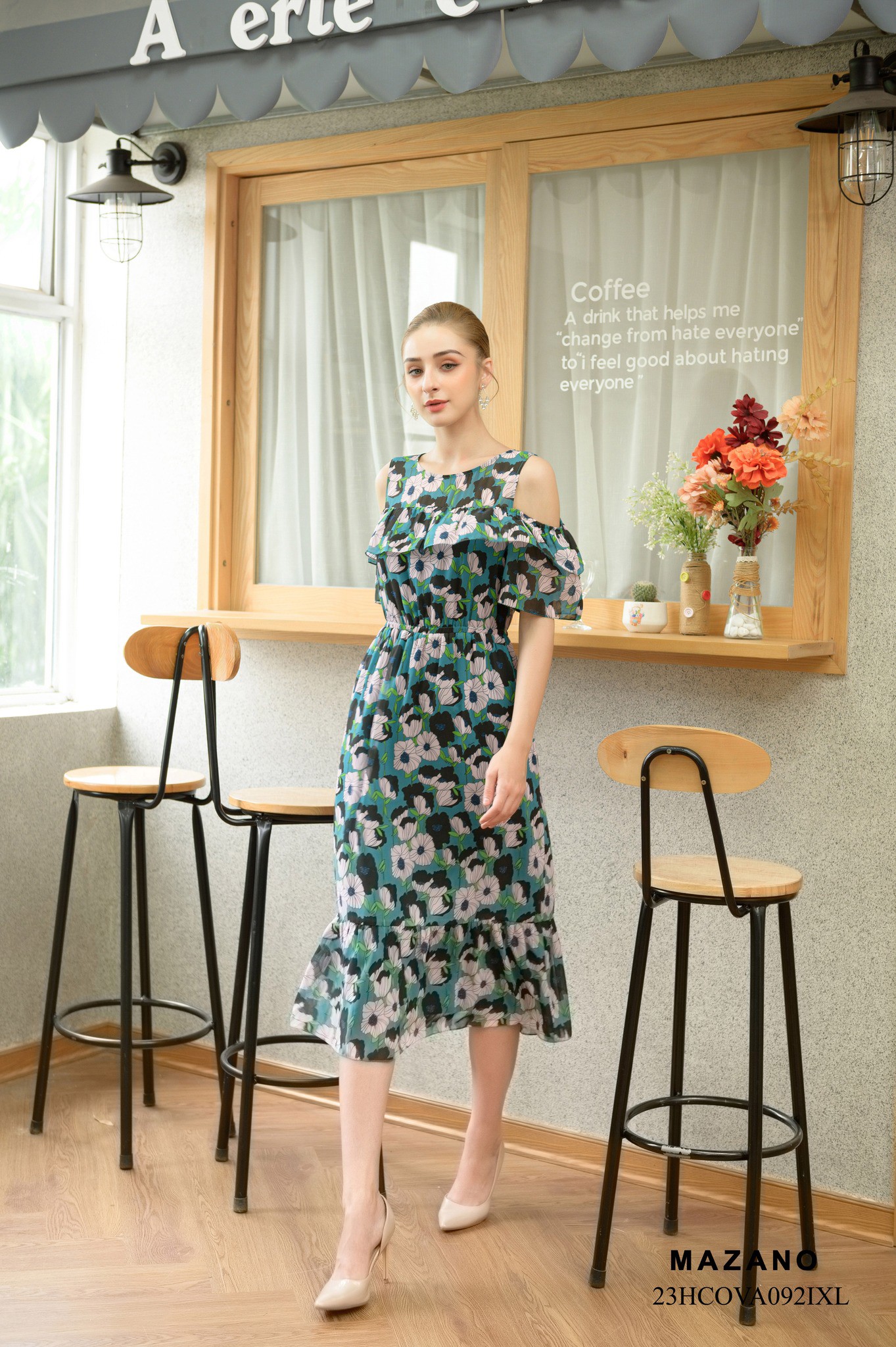 Đầm maxi xanh họa tiết đi biển 23HC0VA092IXL