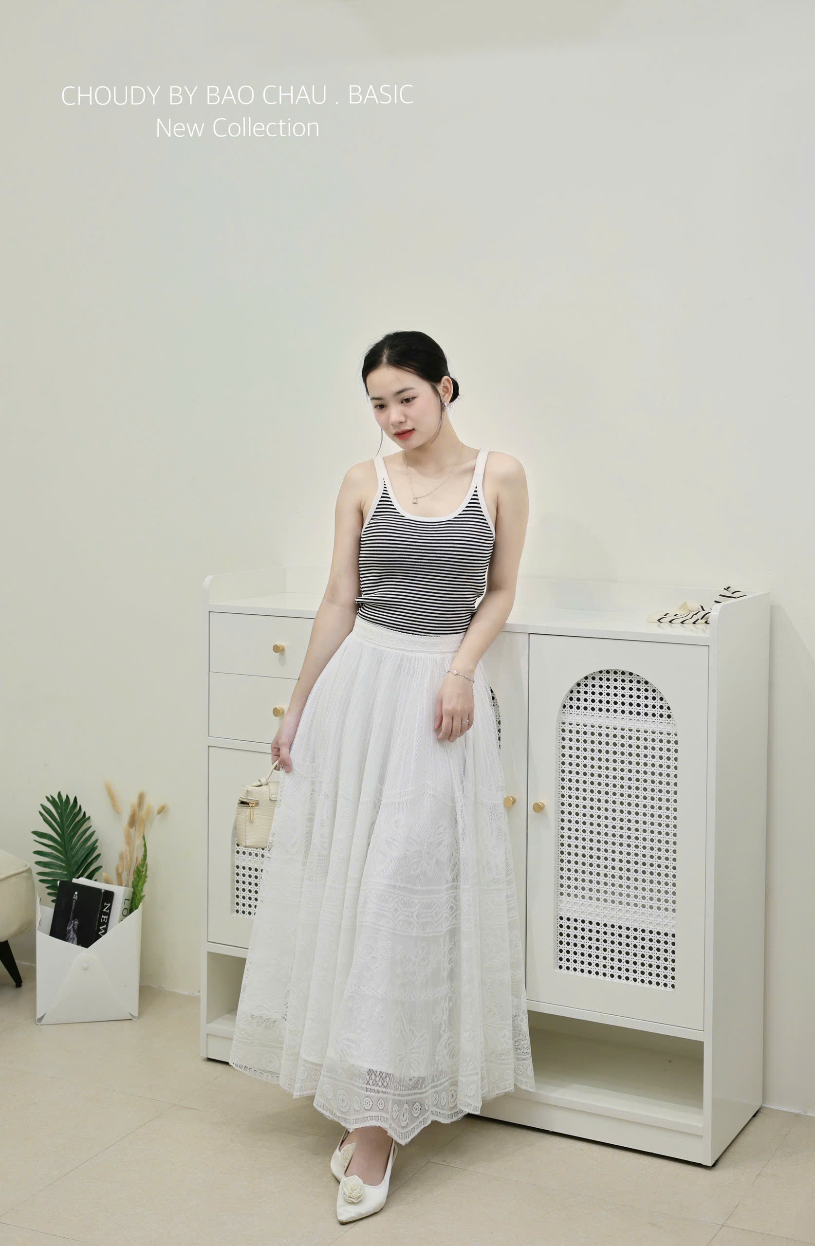 U303 CHÂN VÁY REN TRẮNG