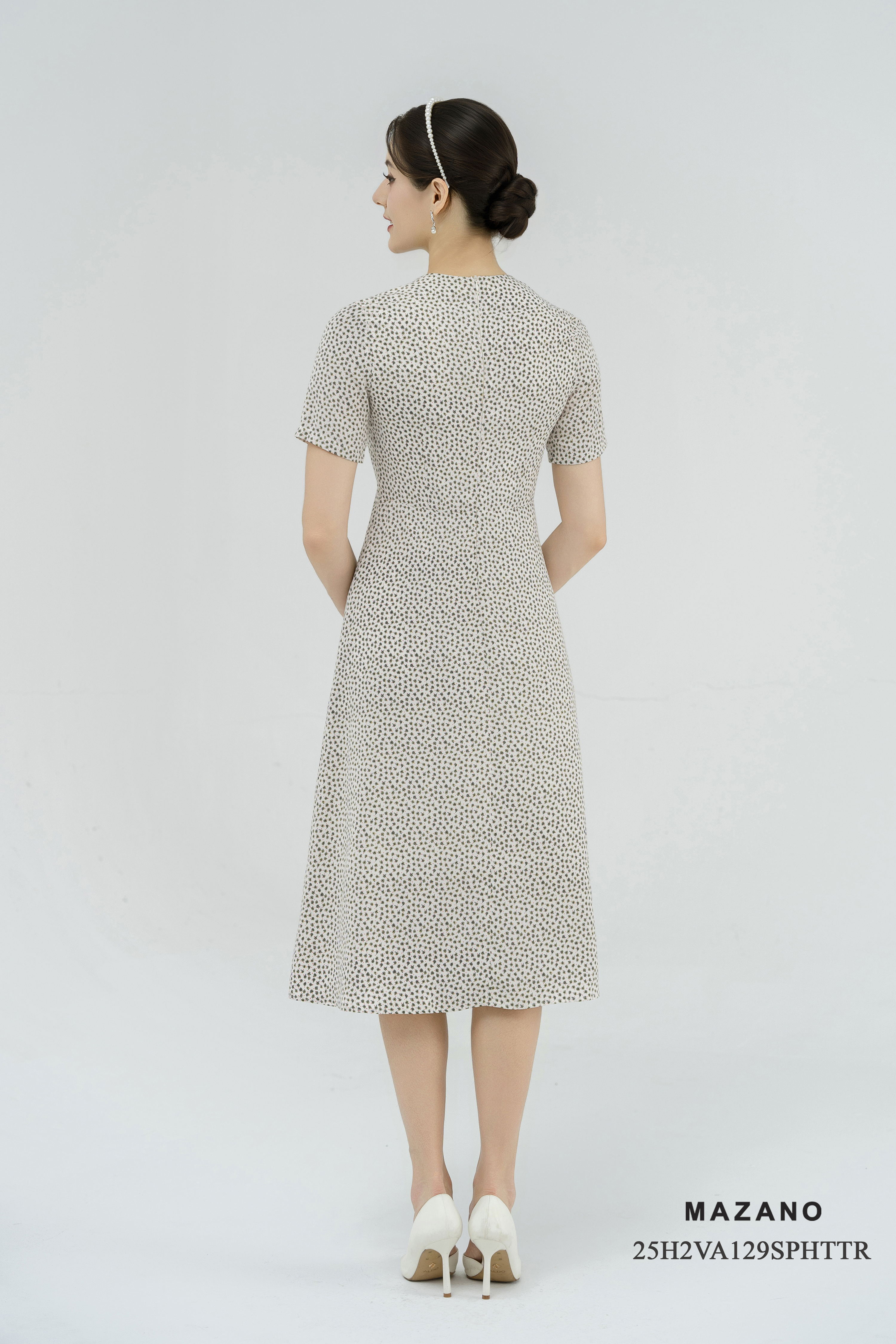 Váy Đầm thân ôm chân rủ Vải thô Hoạ tiết nhí Cổ V Tay ngắn Dài ngang bắp chân_thumbnail_4