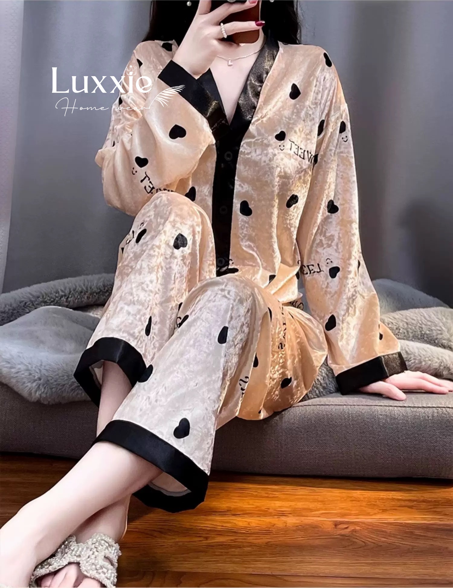 NHUNG04 Bộ ngủ nhung vàng họa tiết trái tim kiểu dáng kimono_thumbnail_4