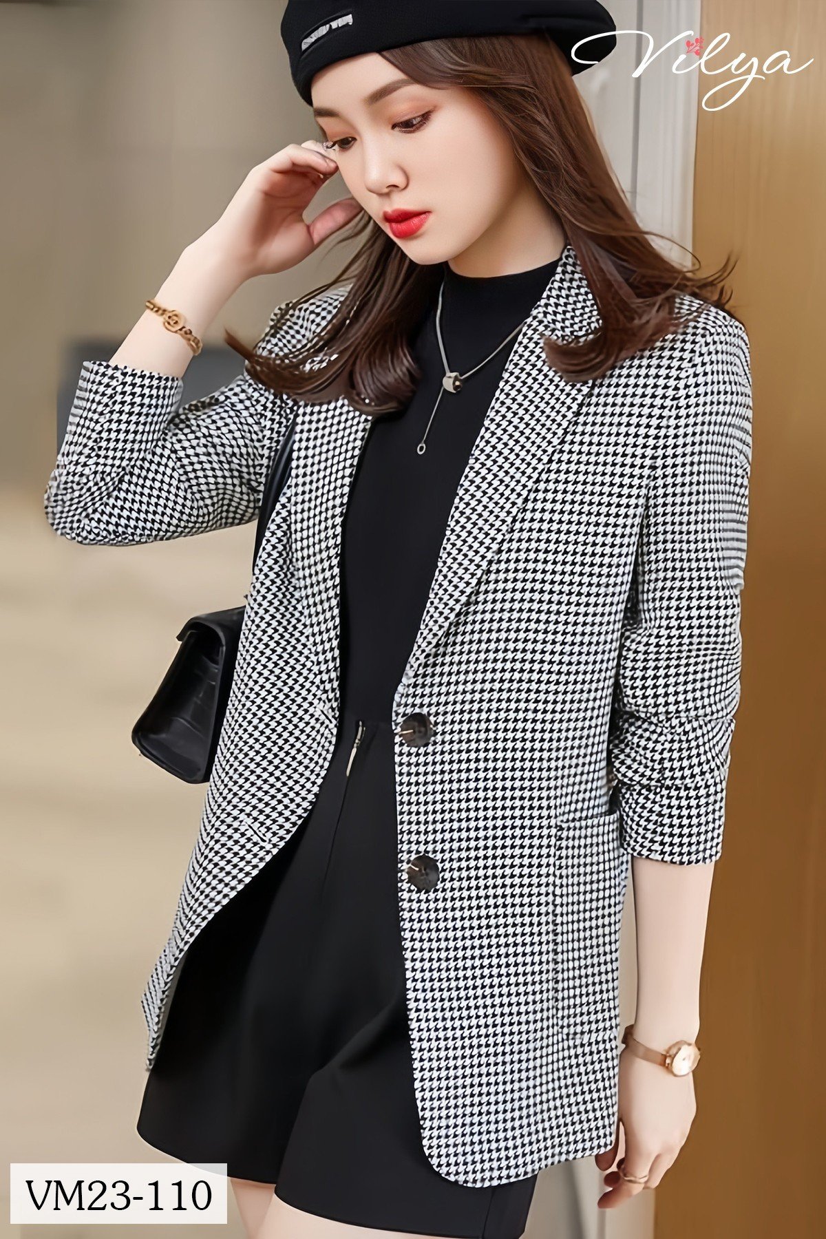 Áo vest dạ nữ VILYA bẻ ve họa tiết hình én tay dài VM23-110