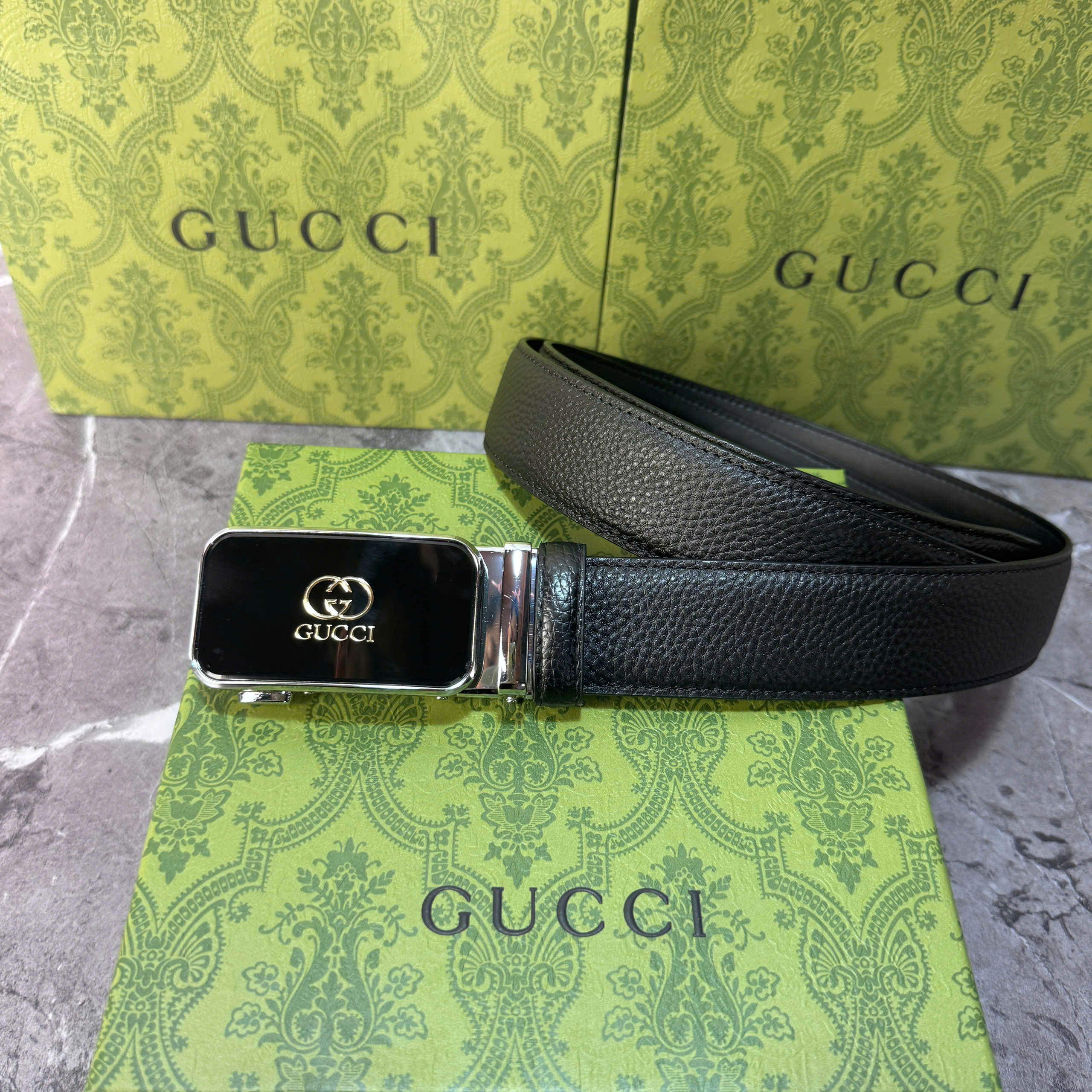 Thắt lưng Gucci đen trơn mặt kim loại bóng_thumbnail_2