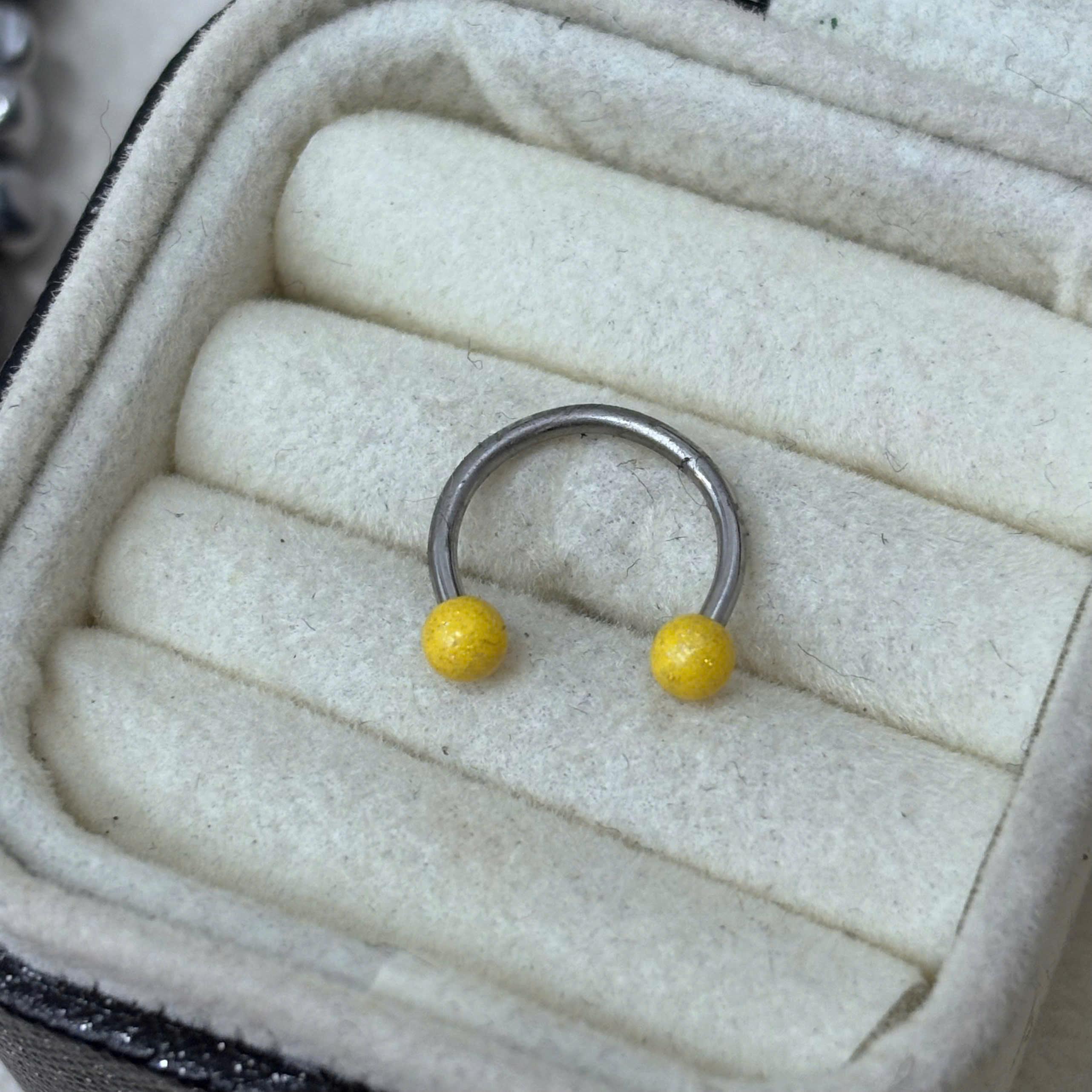 Septum vàng kim tuyến.