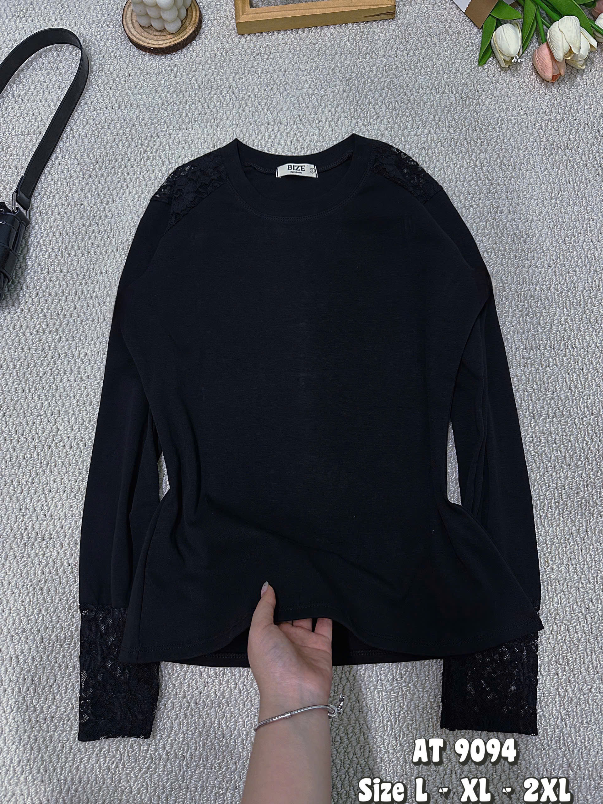 BIGSIZE - Áo thun tay dài phối ren T-AT9094