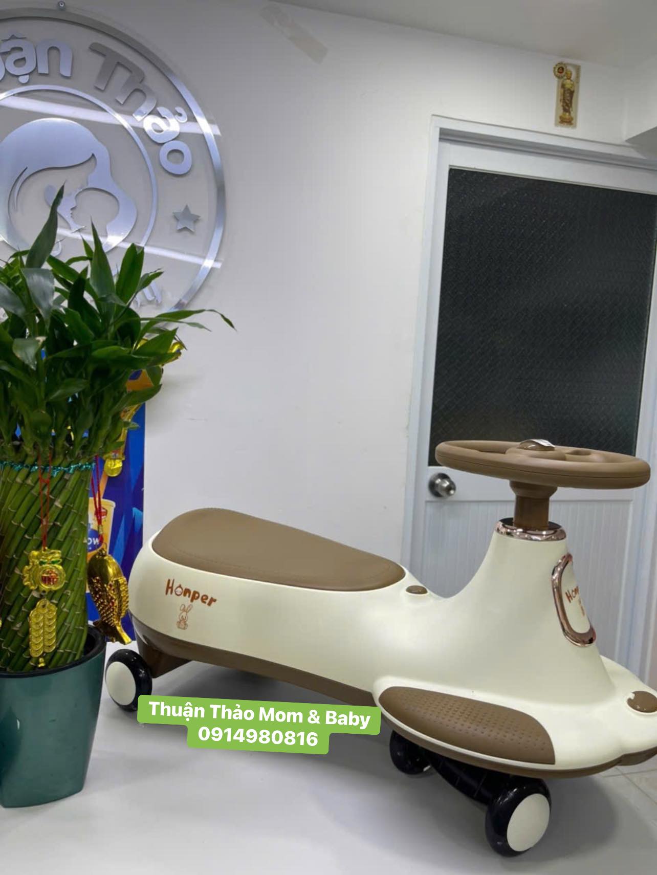 Xe Lắc có đèn nhạc HP827 Honper 67*39*30cm_thumbnail_3