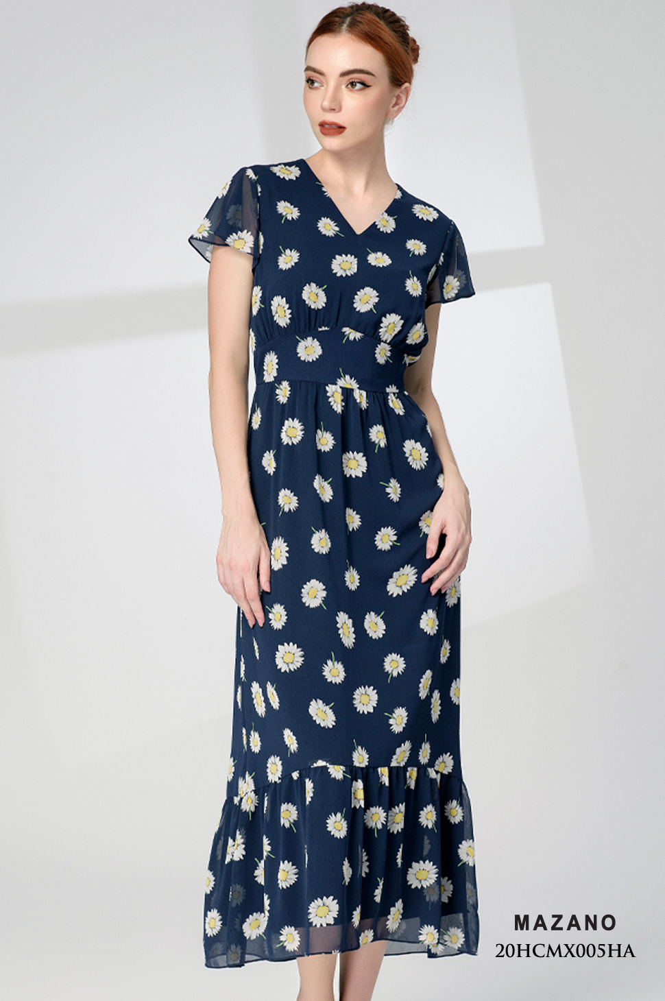 Đầm Maxi vải voan màu xanh in hoa cúc