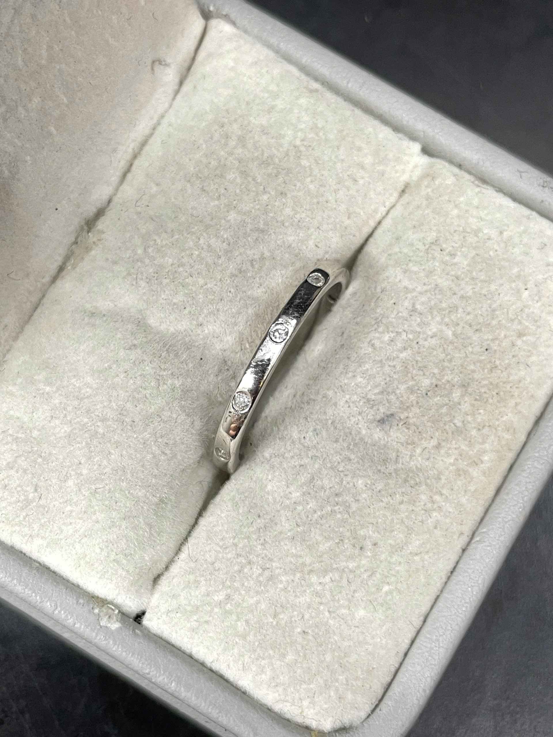 nhẫn bạc xi bạch kim kim cương rải size 7_thumbnail_2