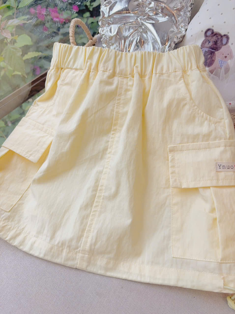 (E178) Chân váy gió mềm túi hộp màu vàng hãng OD