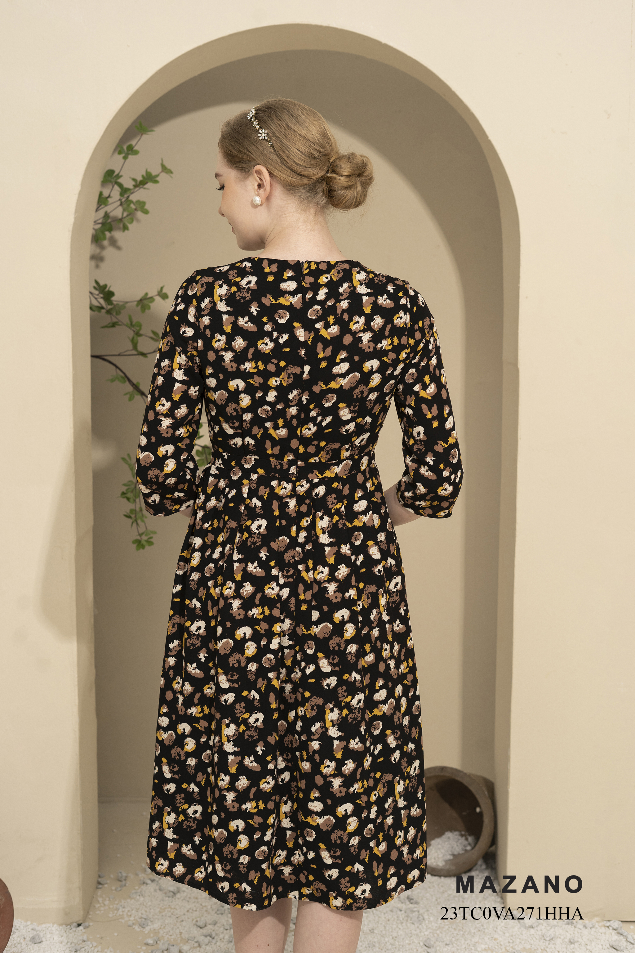 Đầm can eo chân xếp hoa nhí_thumbnail_2