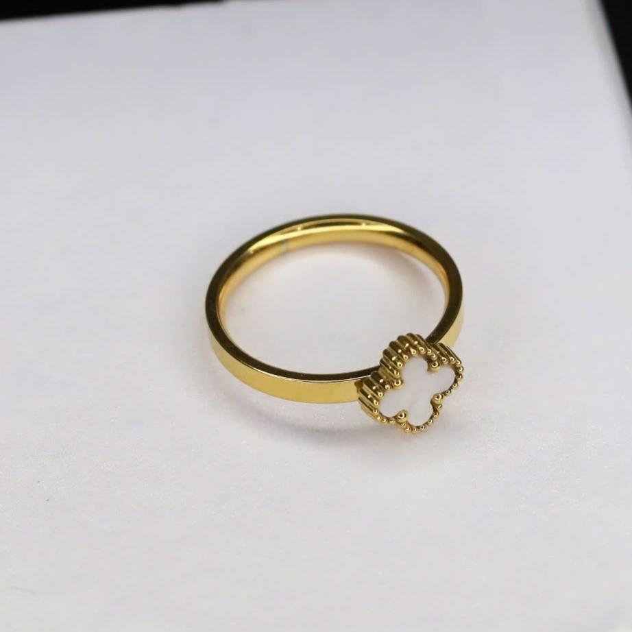 Nhẫn kiểu vancleef trắng size 7