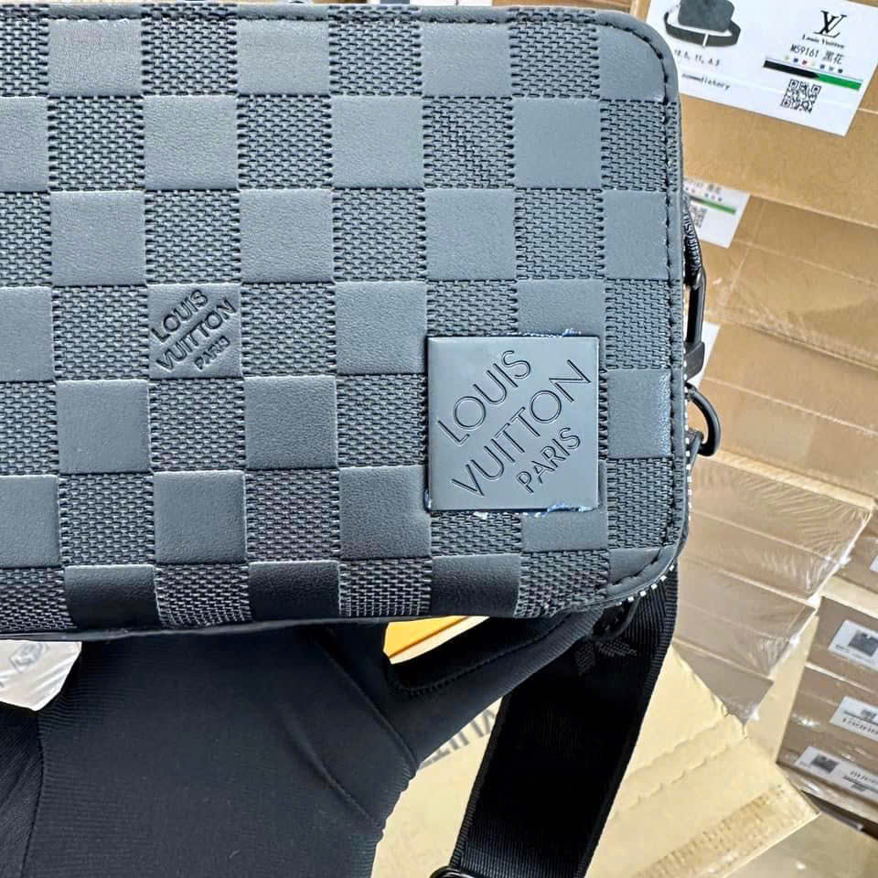 úi đeo chéo nam Louis Vuitton Alpha Wearable phiên bản Damier Infini Black_thumbnail_5