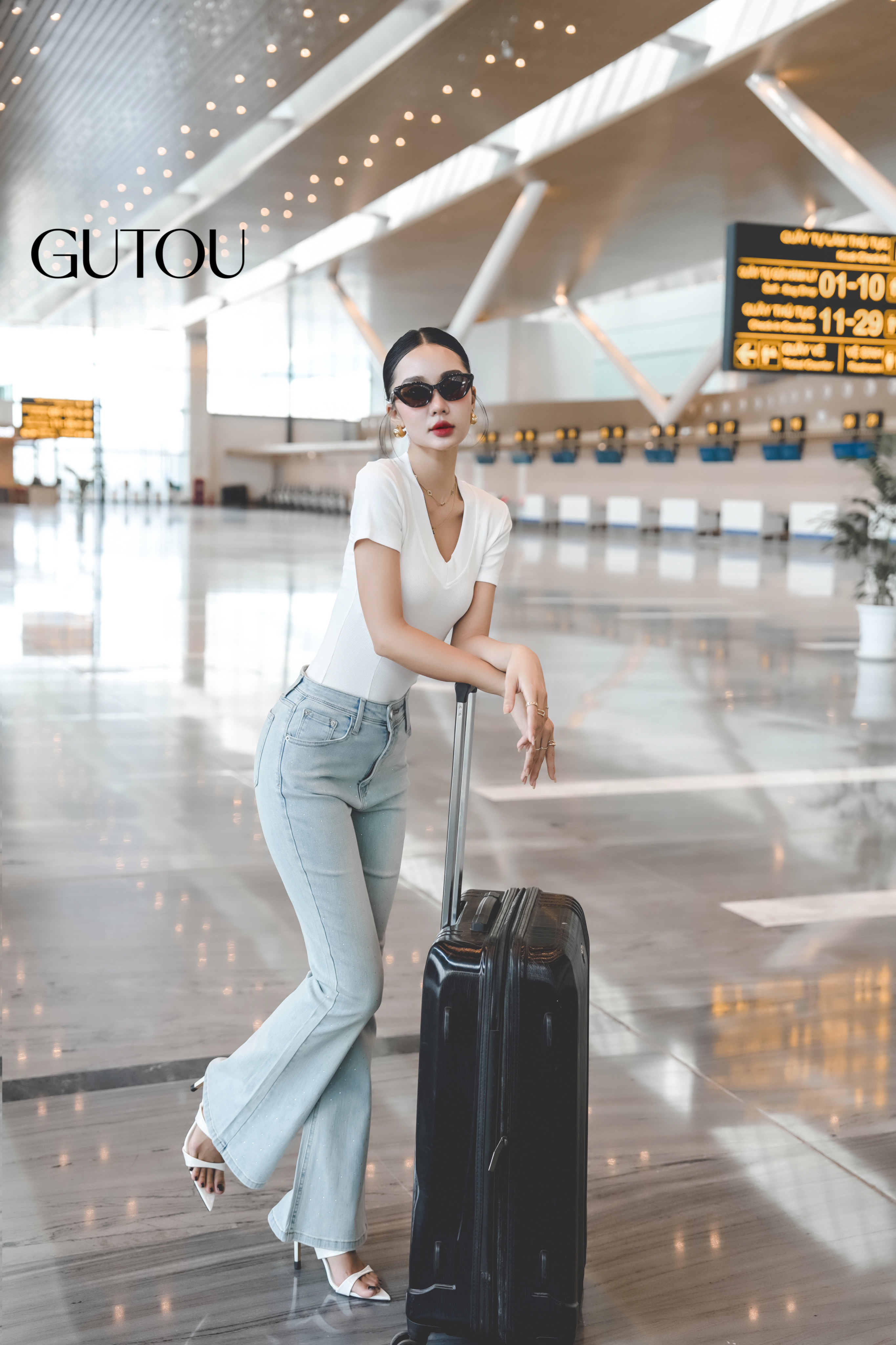 [GUTOU] Quần Jean Bass Đính Đá Crystal_thumbnail_3