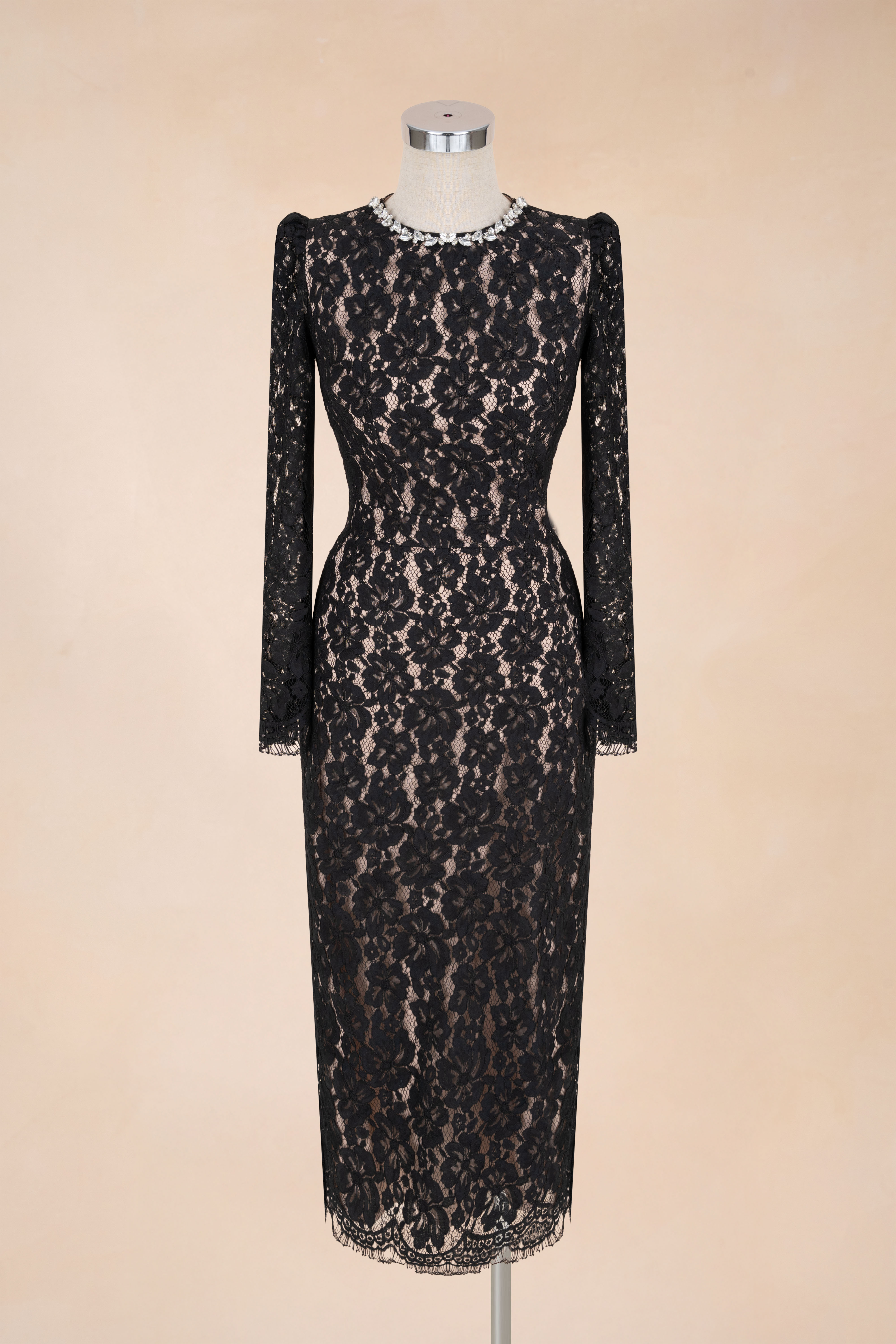 Đầm Bút Chì Cổ Tròn Viền Đá