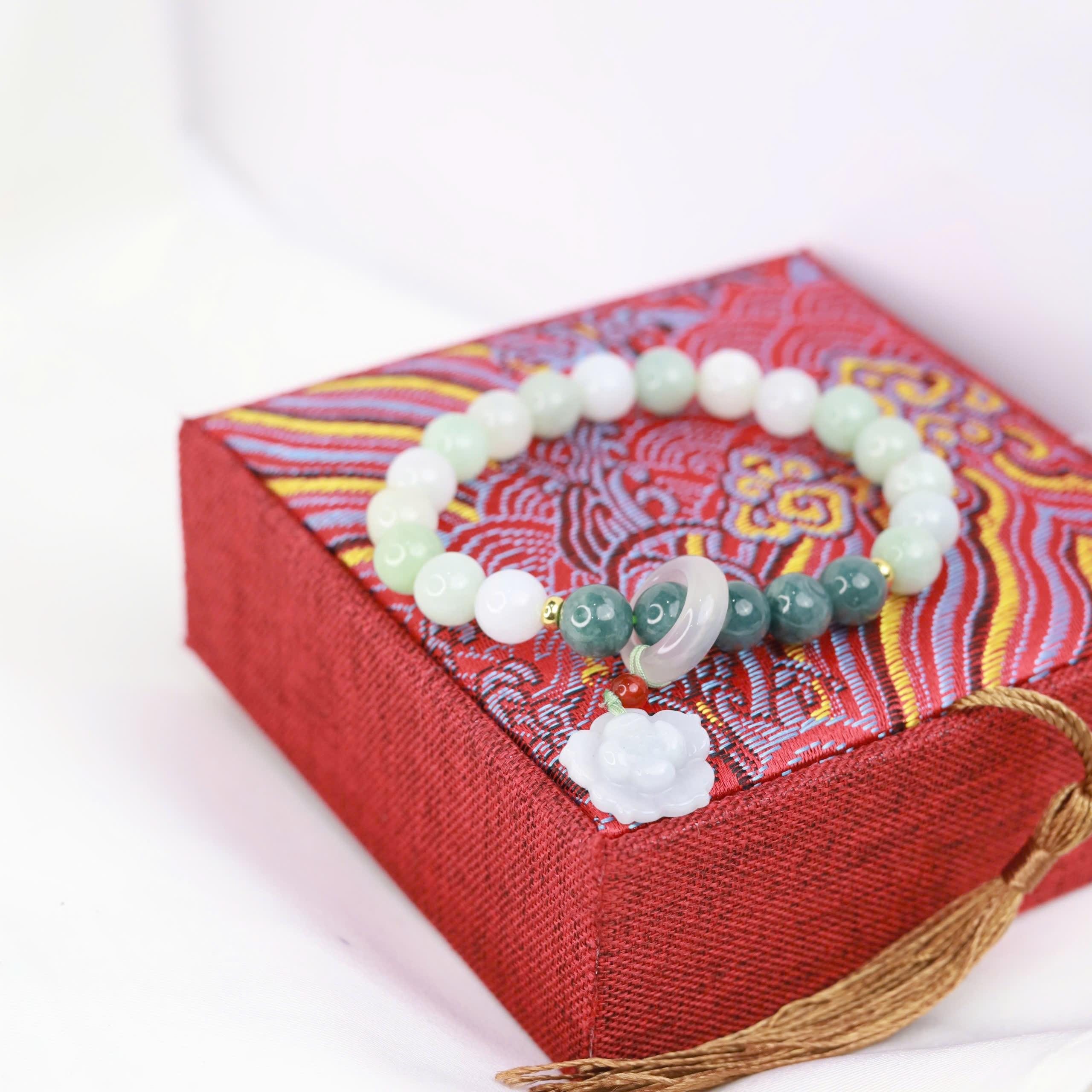 Vòng tay ngọc hòa điền