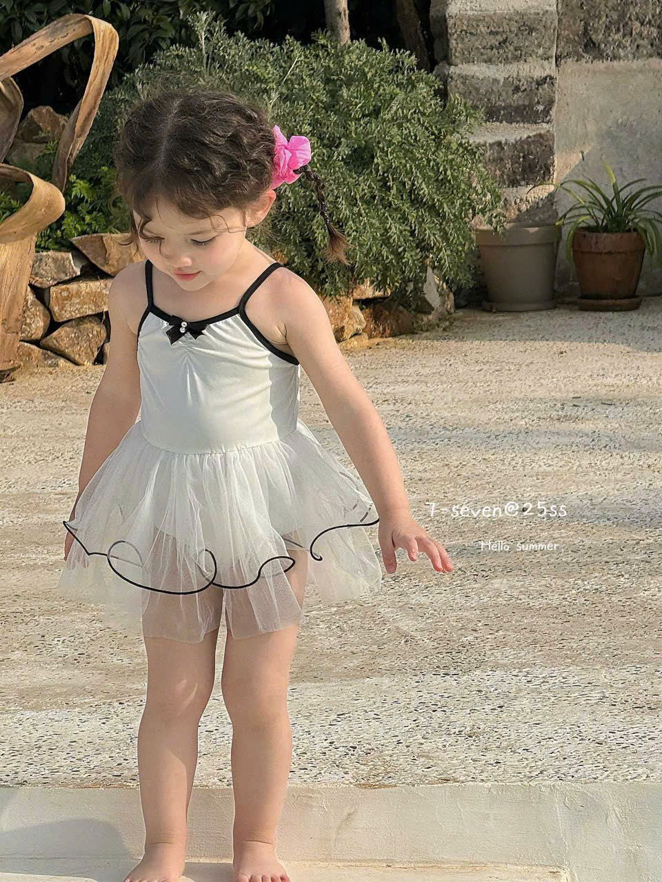 A32 - Set bơi thun 2 dây viền đen liền chân váy ren hãng Seven (Sz90-130)